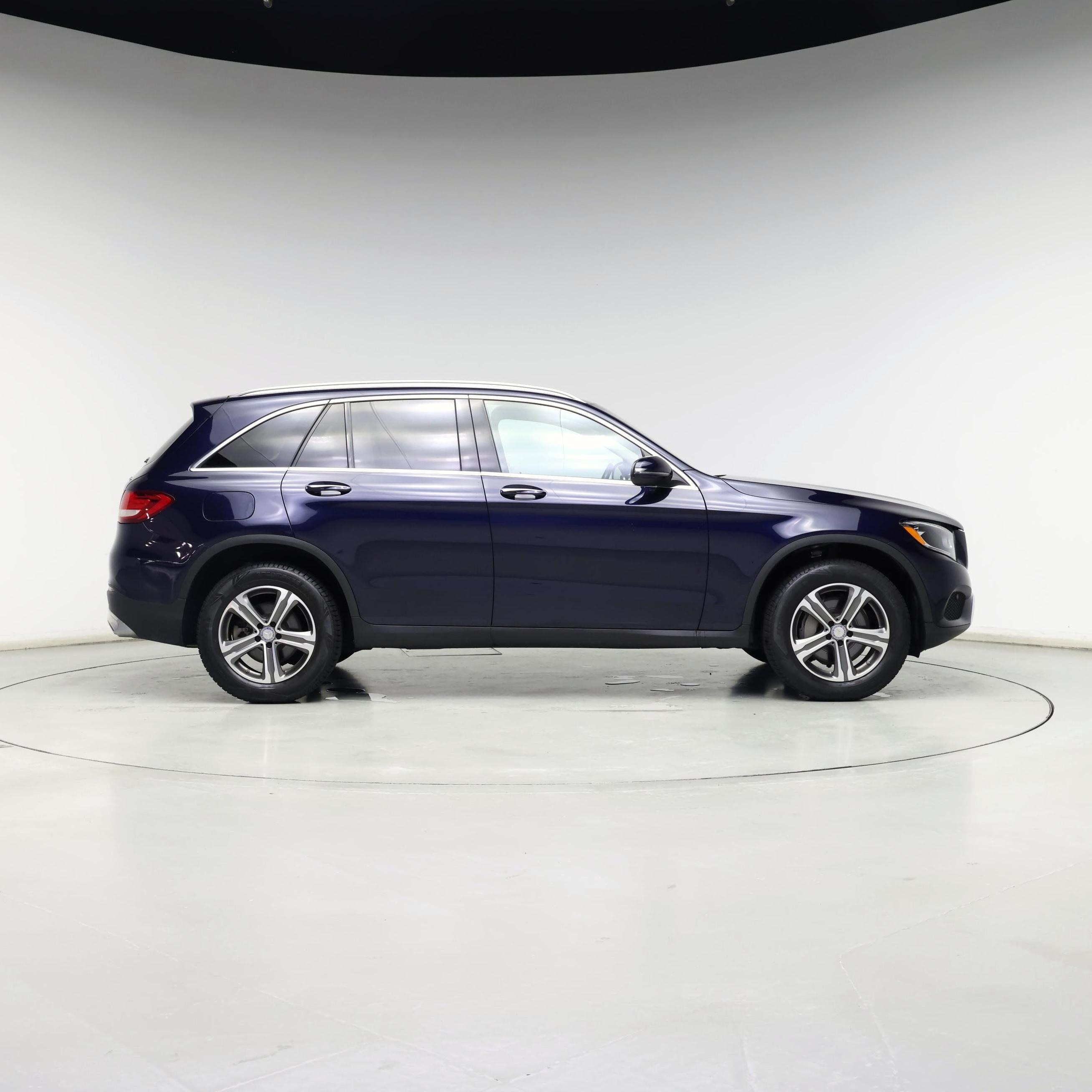Thumbnail: 2016 Mercedes-Benz GLC - 7