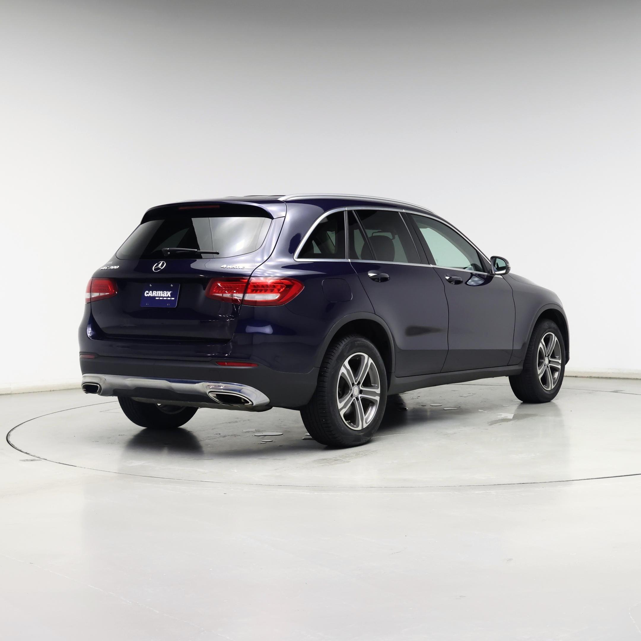 Thumbnail: 2016 Mercedes-Benz GLC - 8
