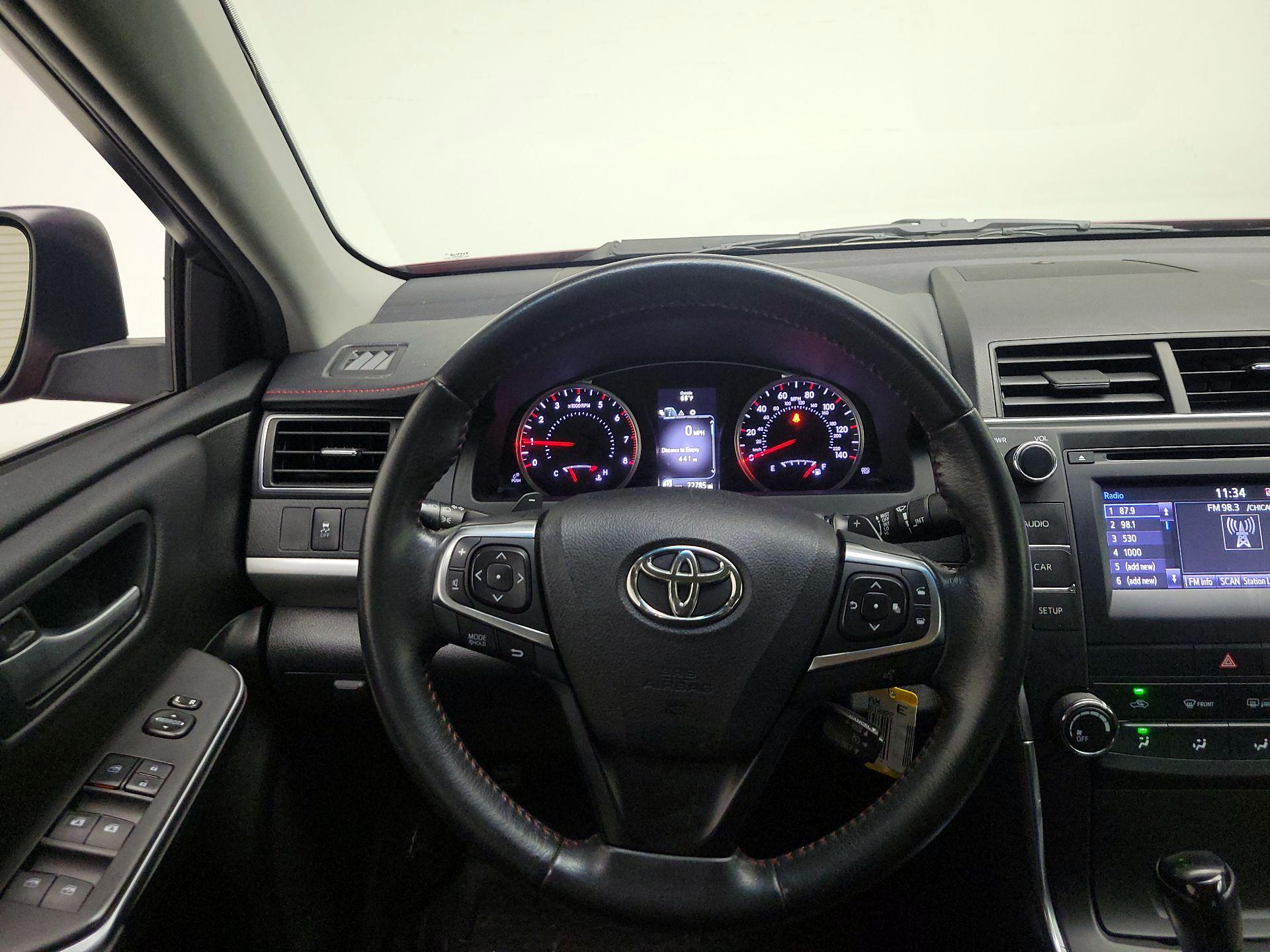 Thumbnail: 2016 Toyota Camry - 10