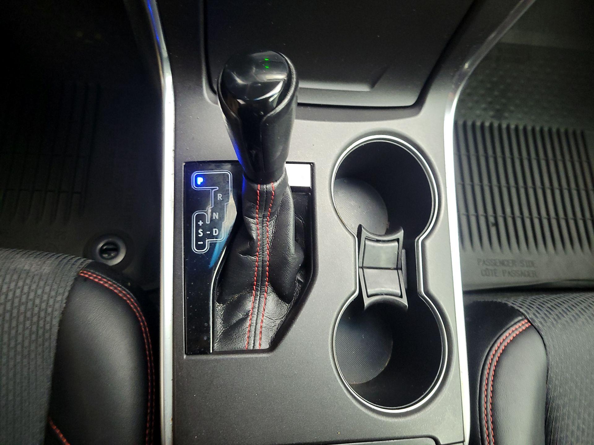 Thumbnail: 2016 Toyota Camry - 16