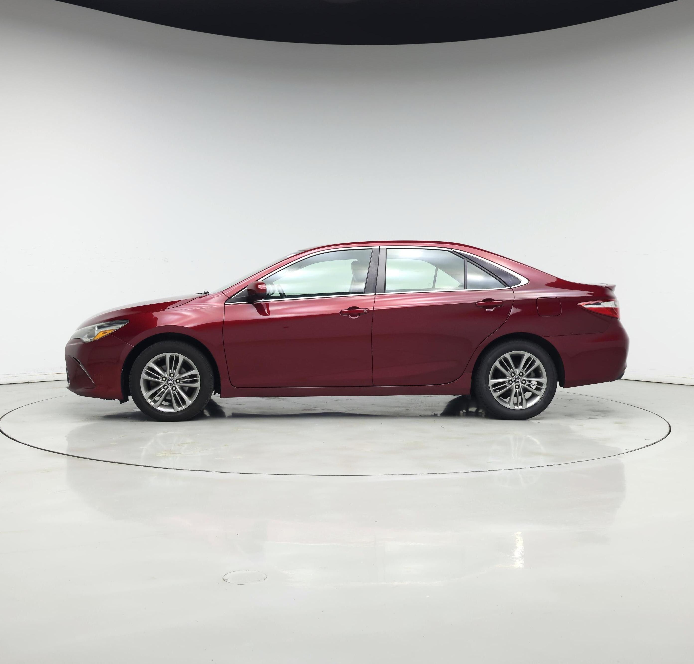 Thumbnail: 2016 Toyota Camry - 3