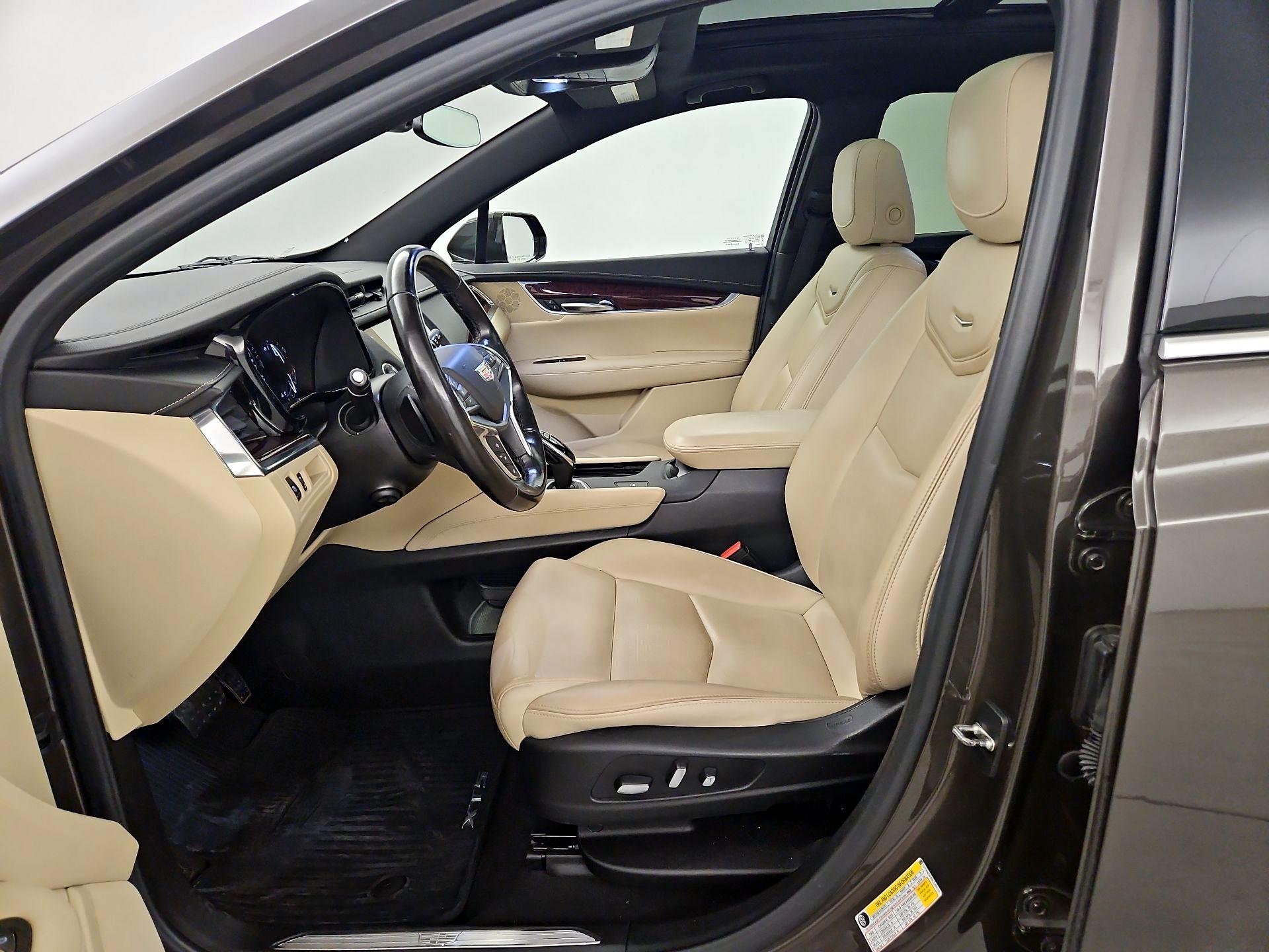 Thumbnail: 2019 Cadillac XT5 - 11