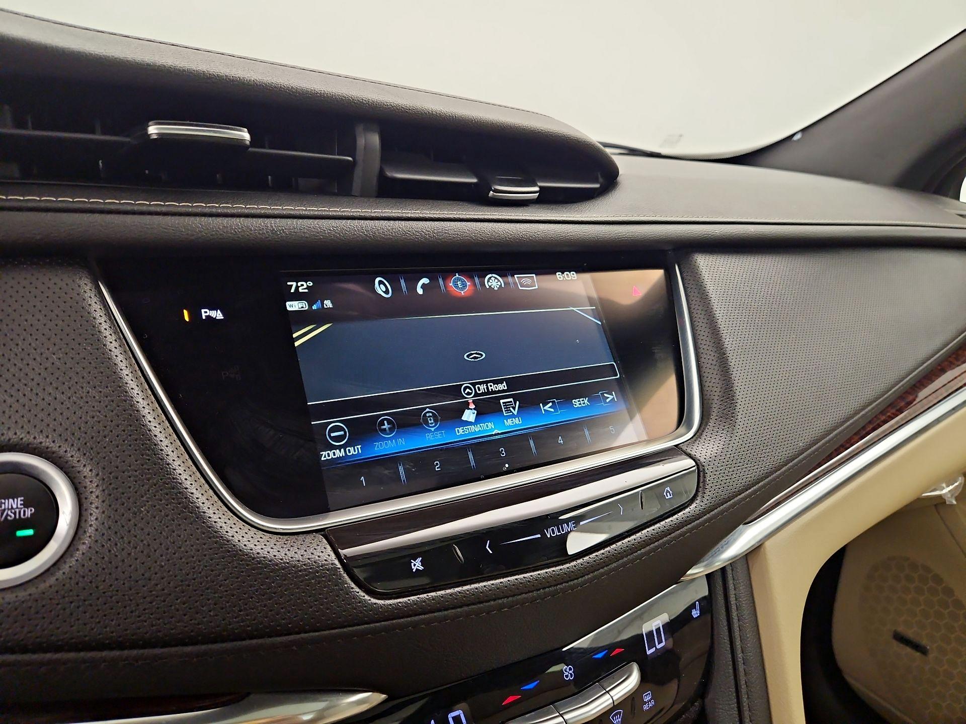 Thumbnail: 2019 Cadillac XT5 - 14