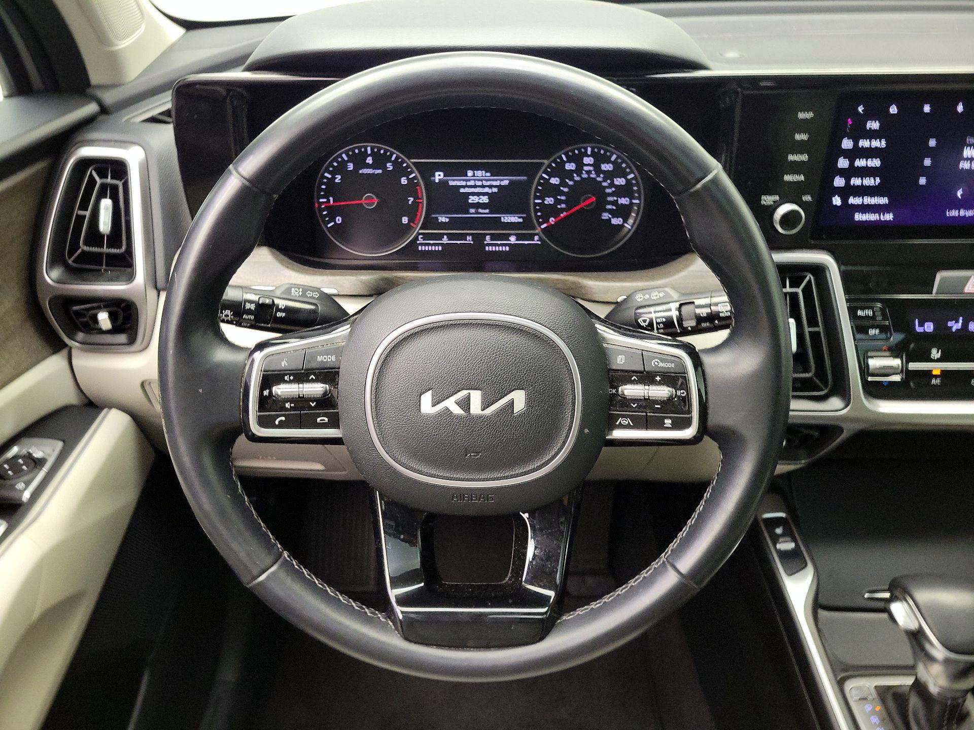 Thumbnail: 2023 Kia Sorento - 10