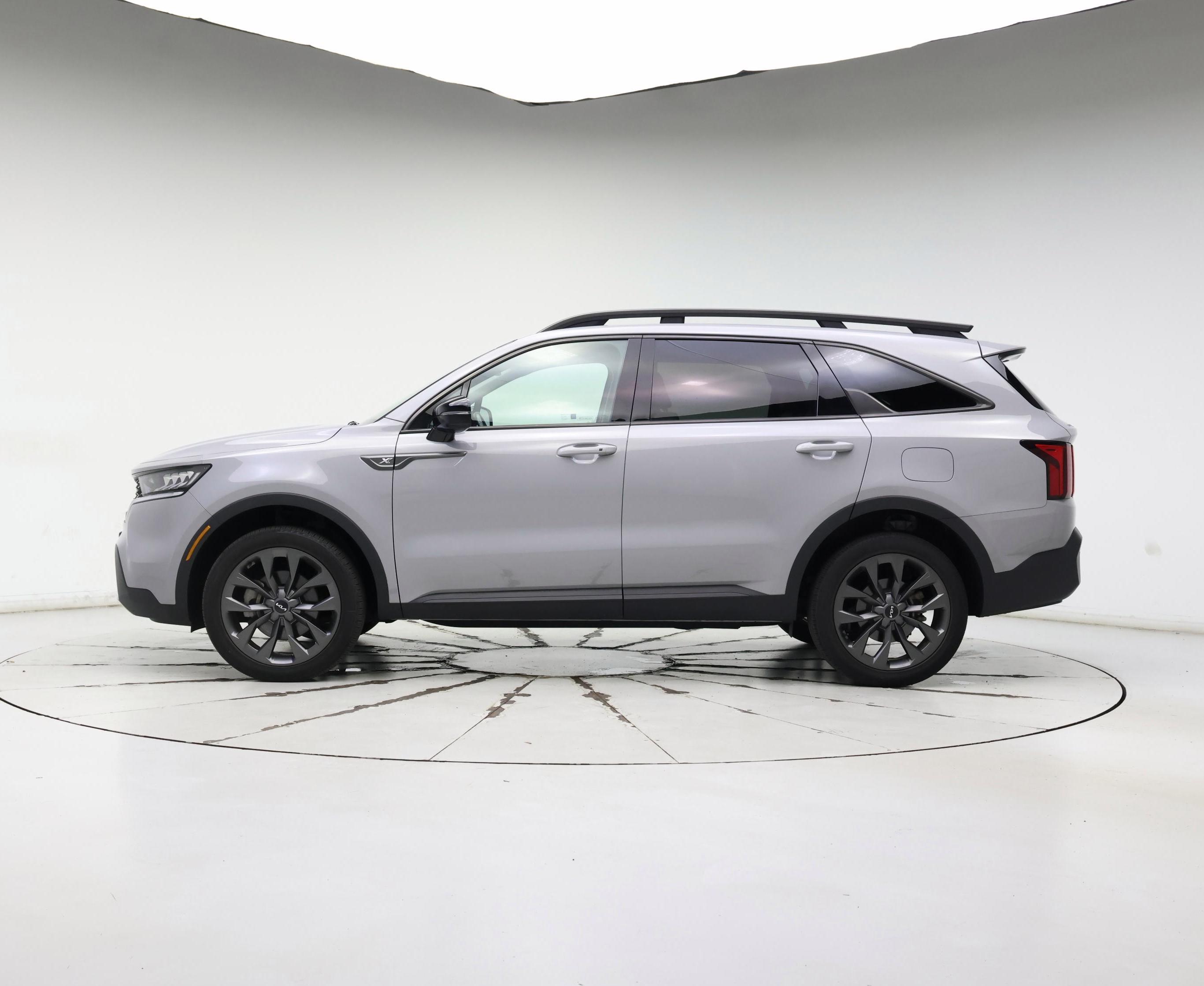 Thumbnail: 2023 Kia Sorento - 3