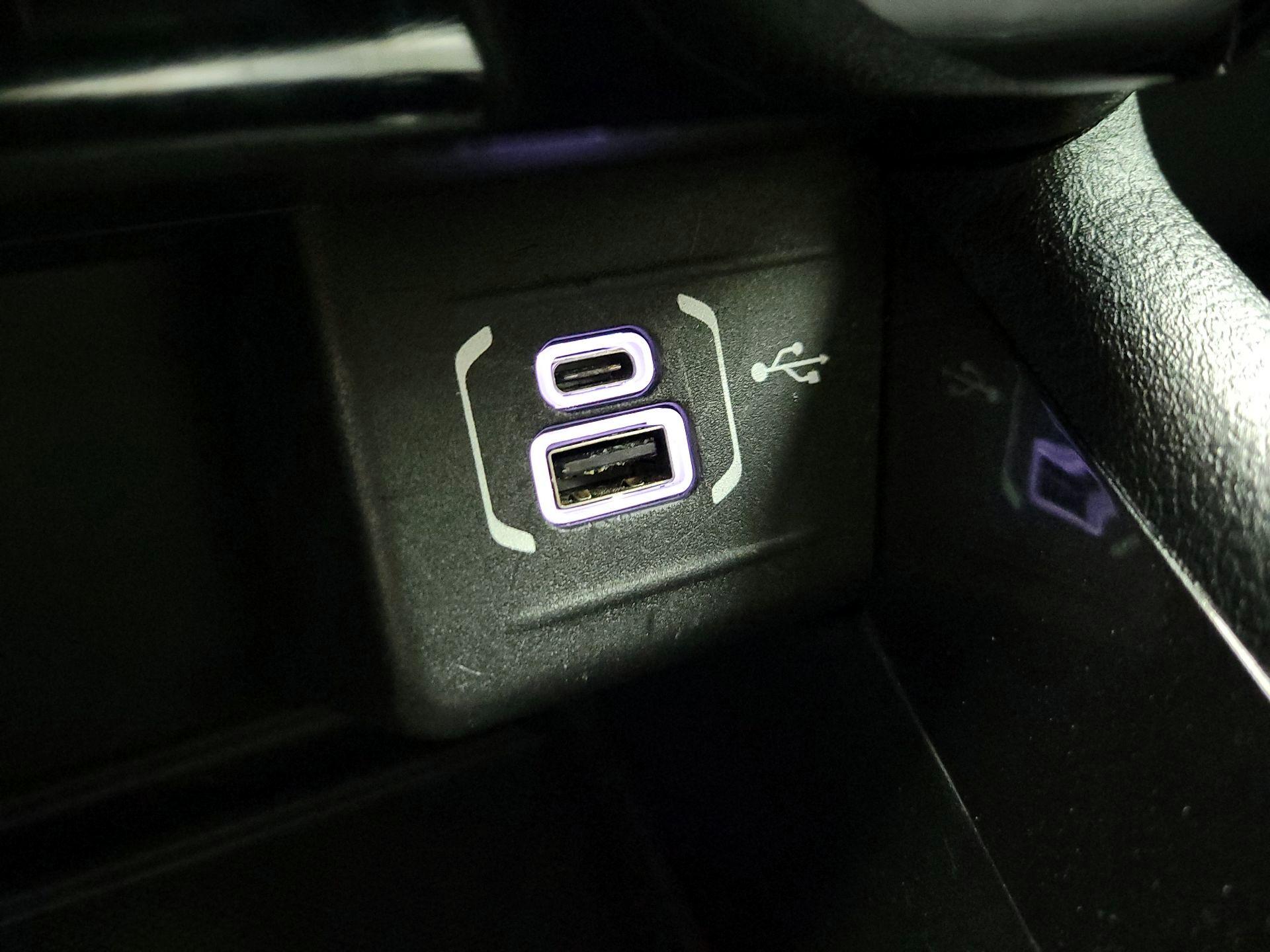 Thumbnail: 2022 Jeep Compass - 17