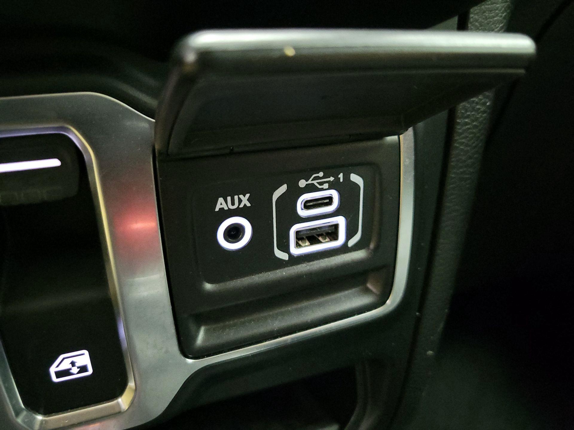 Thumbnail: 2020 Jeep Wrangler - 17
