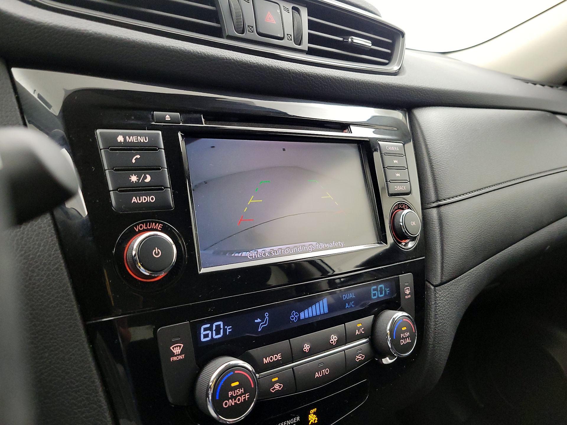 Thumbnail: 2019 Nissan Rogue - 14
