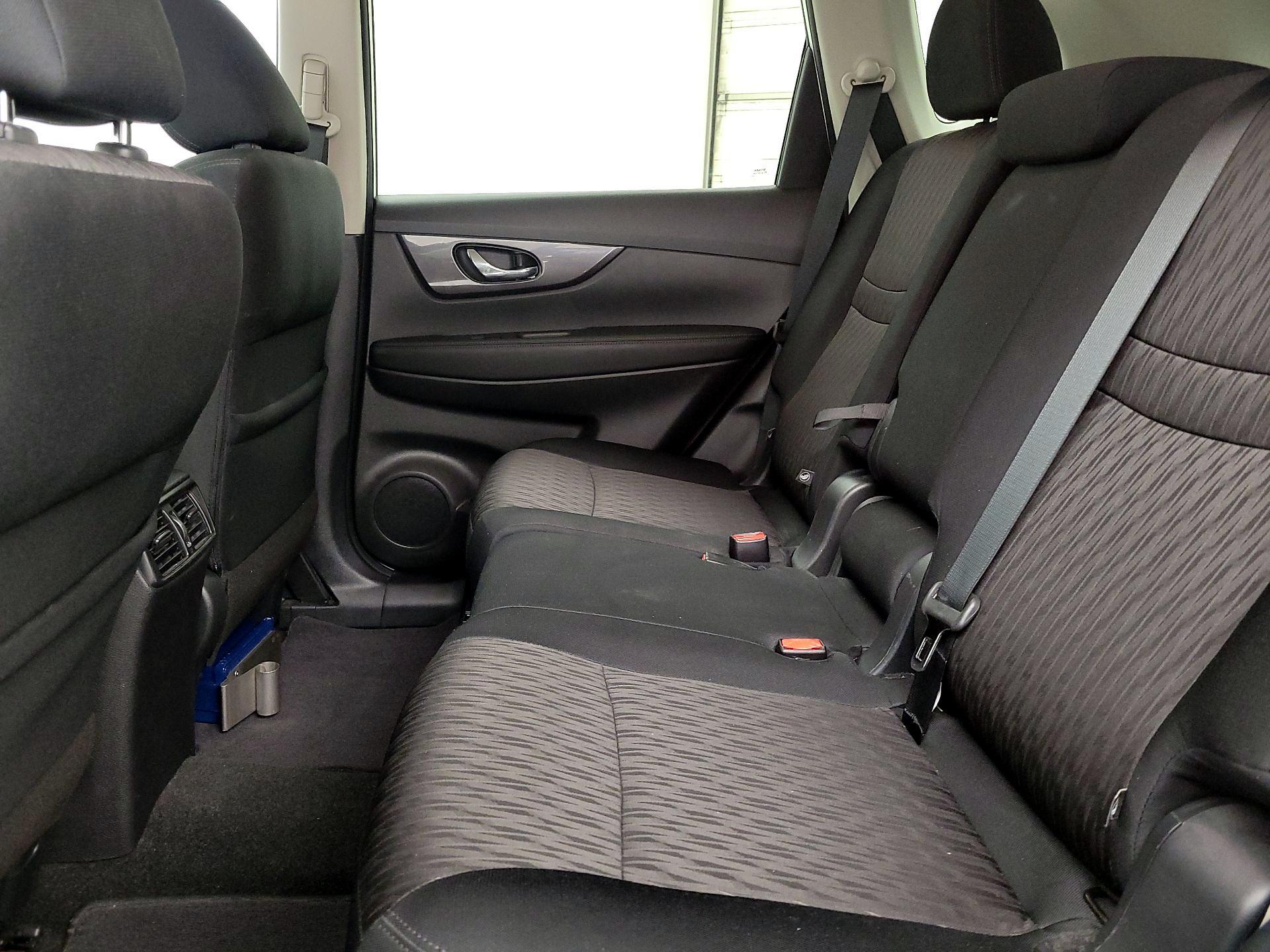 Thumbnail: 2019 Nissan Rogue - 19