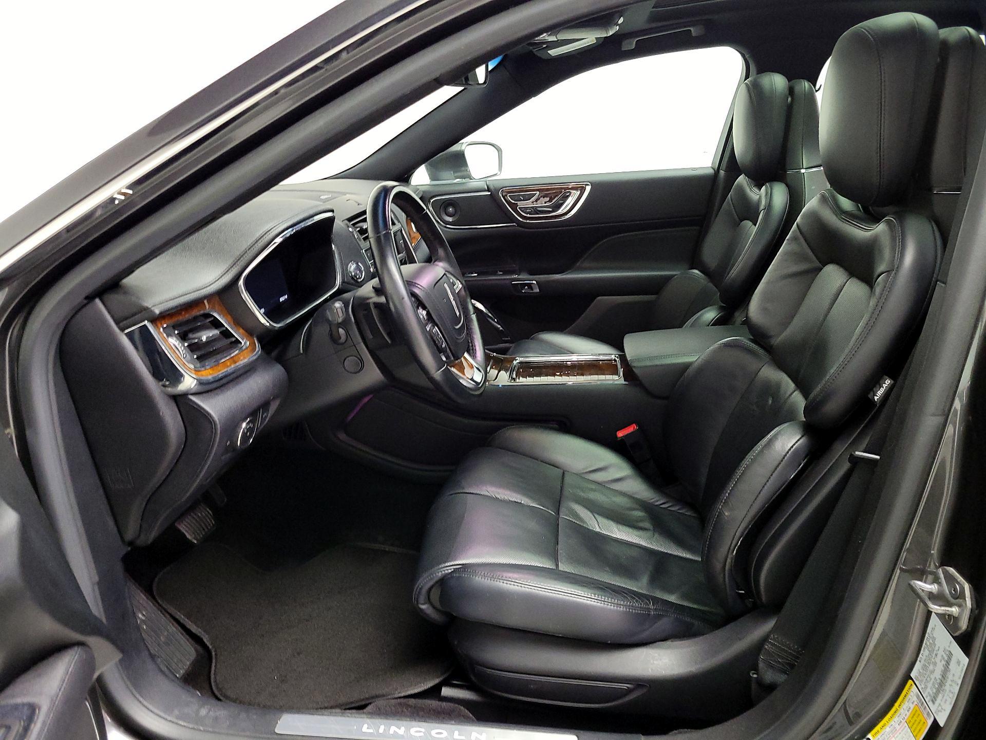 Thumbnail: 2017 Lincoln Continental - 11