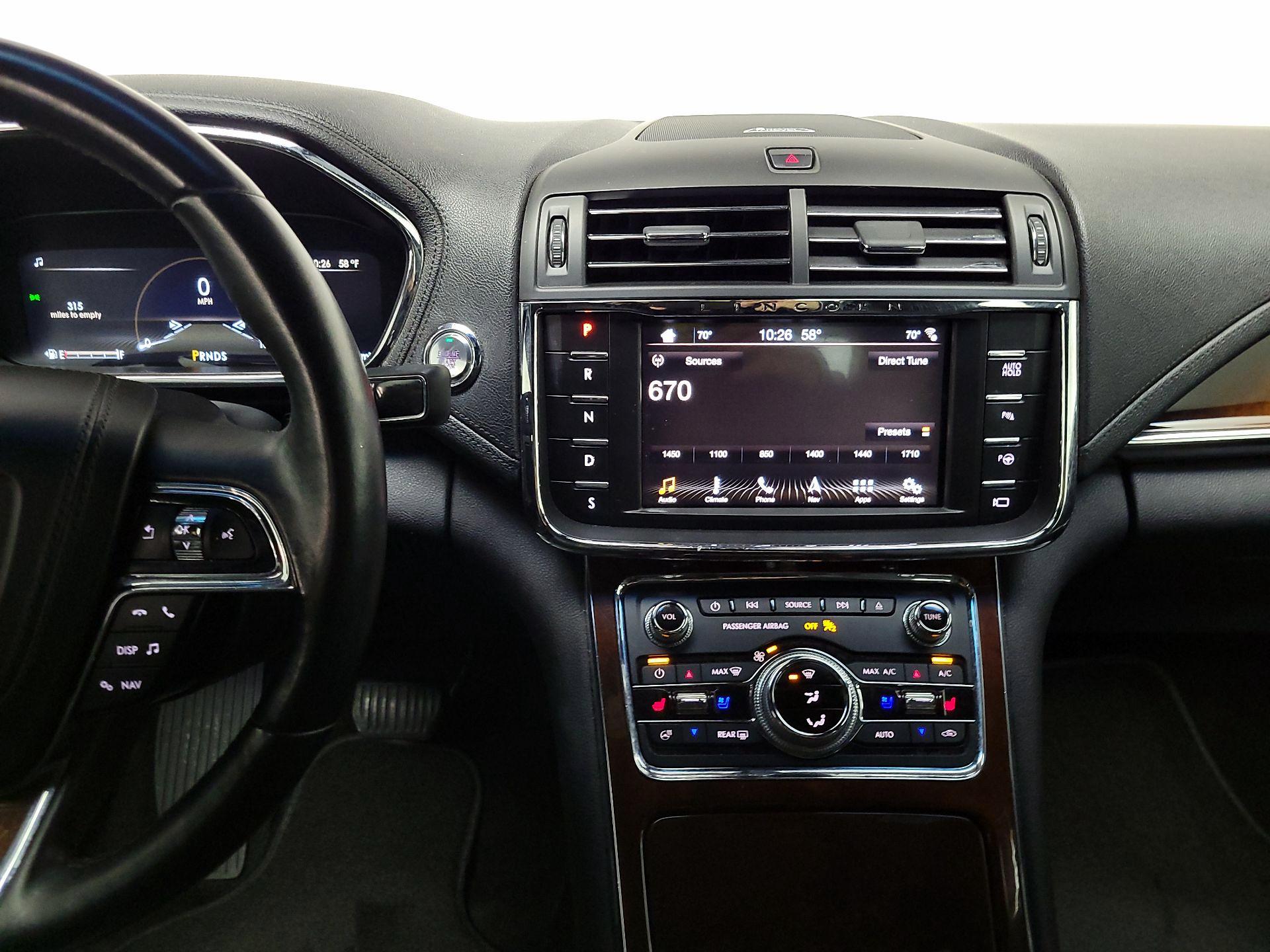 Thumbnail: 2017 Lincoln Continental - 18
