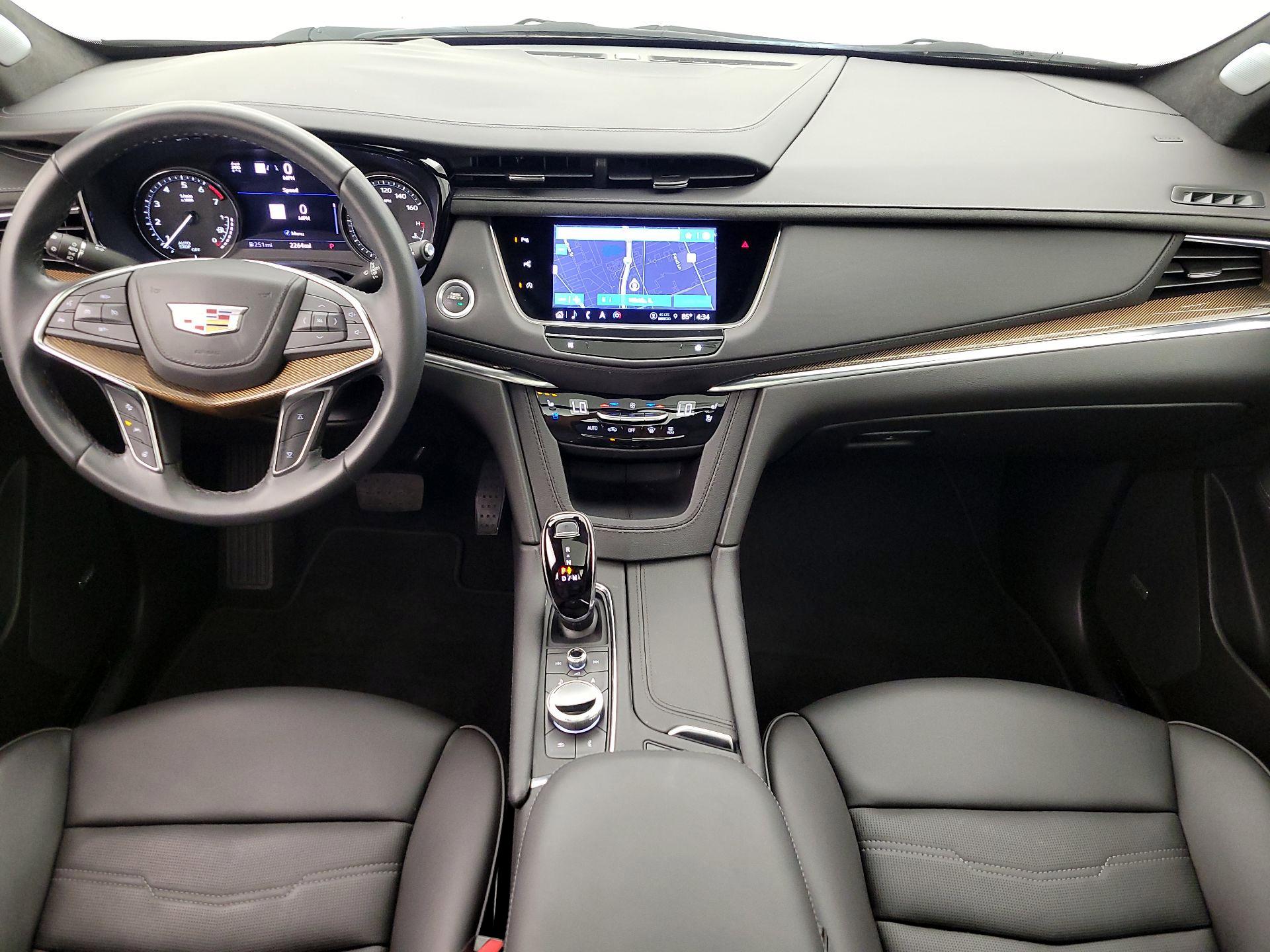 Thumbnail: 2023 Cadillac XT5 - 9