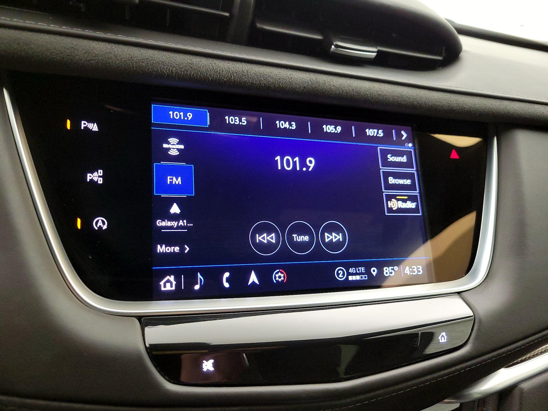Thumbnail: 2023 Cadillac XT5 - 16