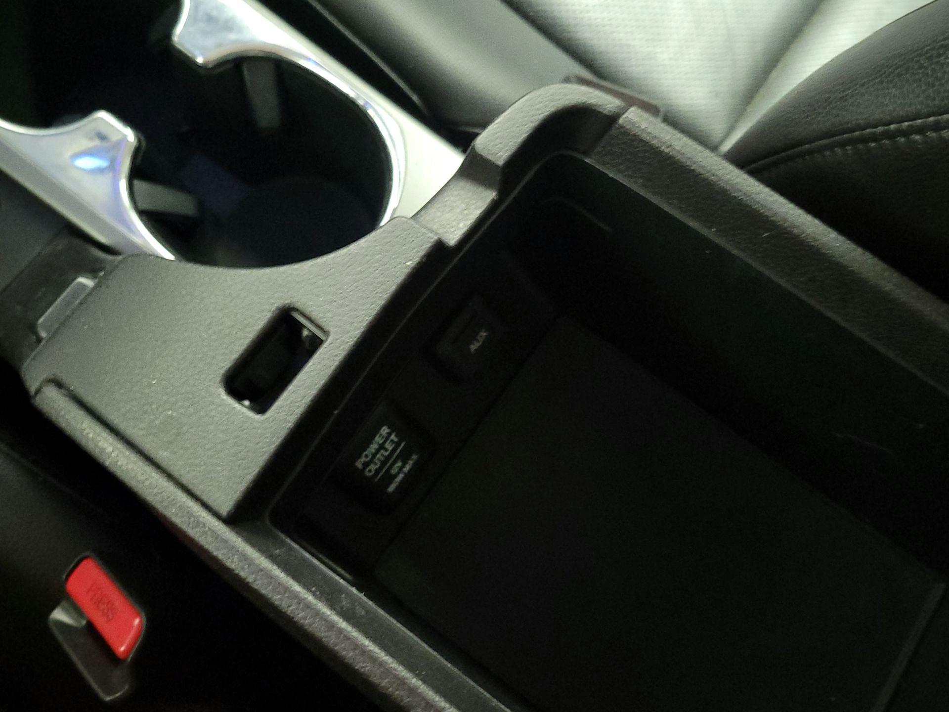 Thumbnail: 2015 Acura ILX - 17