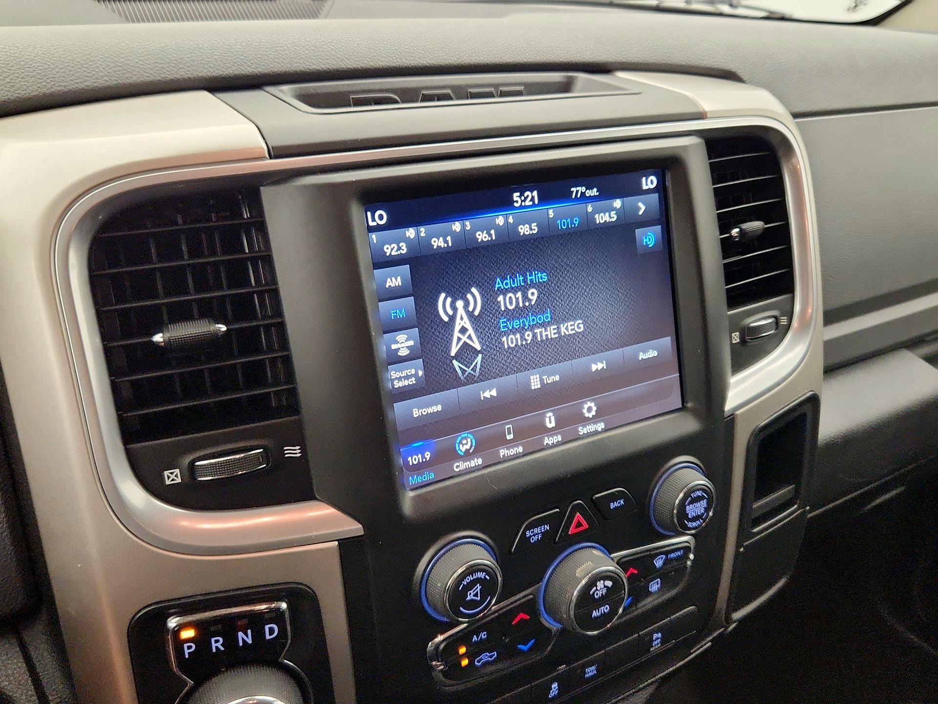 Thumbnail: 2019 RAM 1500 Classic - 15