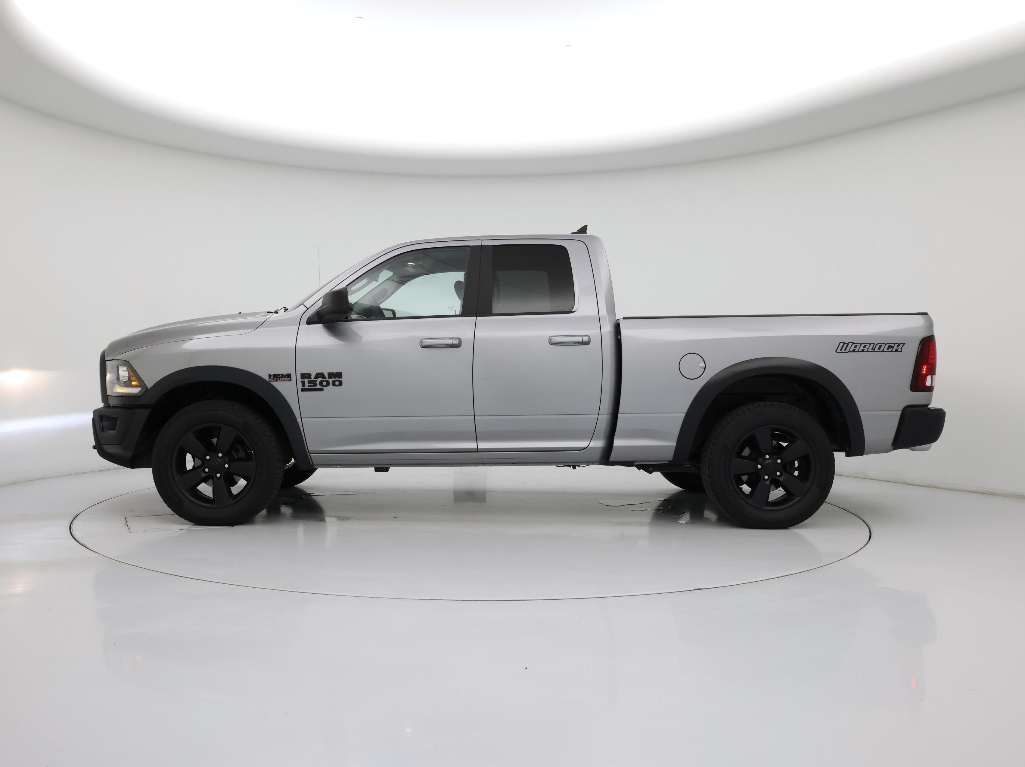 Thumbnail: 2019 RAM 1500 Classic - 3