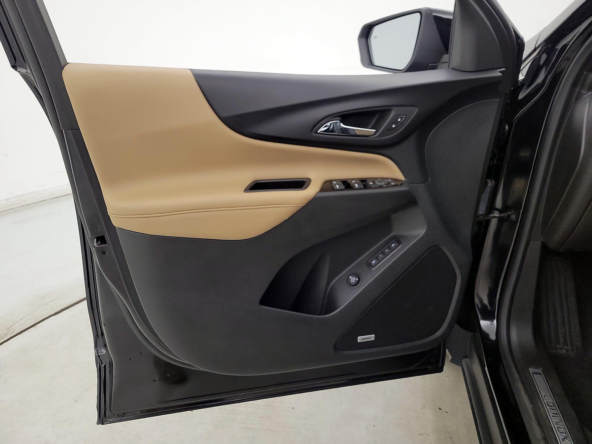 Thumbnail: 2022 Chevrolet Equinox - 12