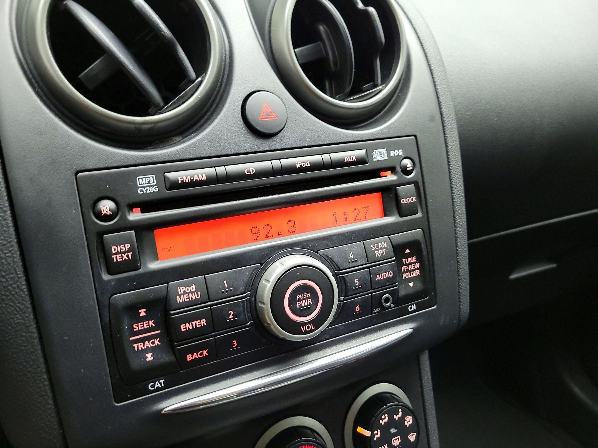 Thumbnail: 2015 Nissan Rogue - 14