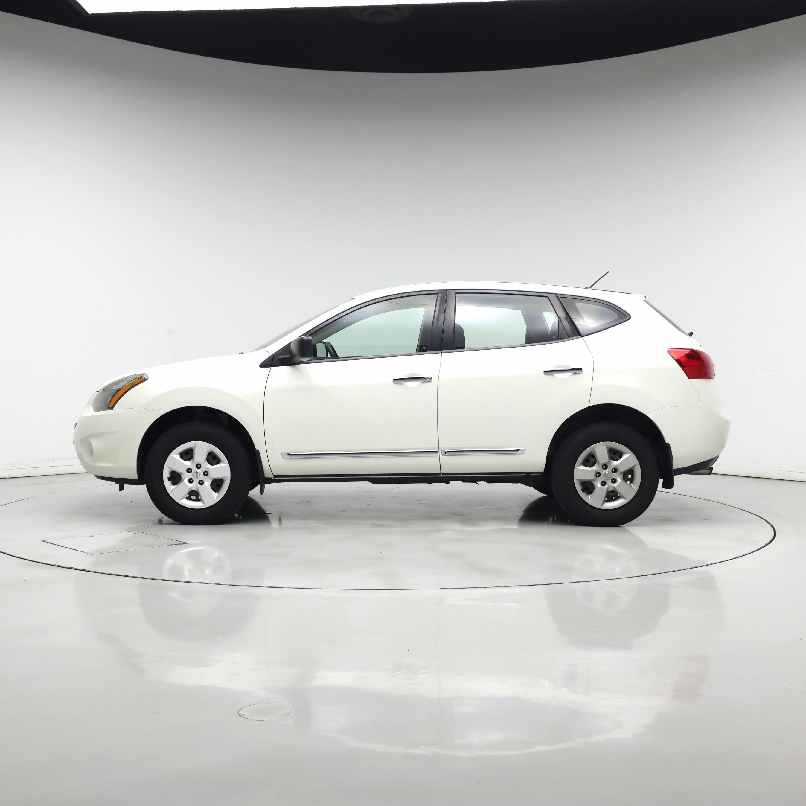 Thumbnail: 2015 Nissan Rogue - 3