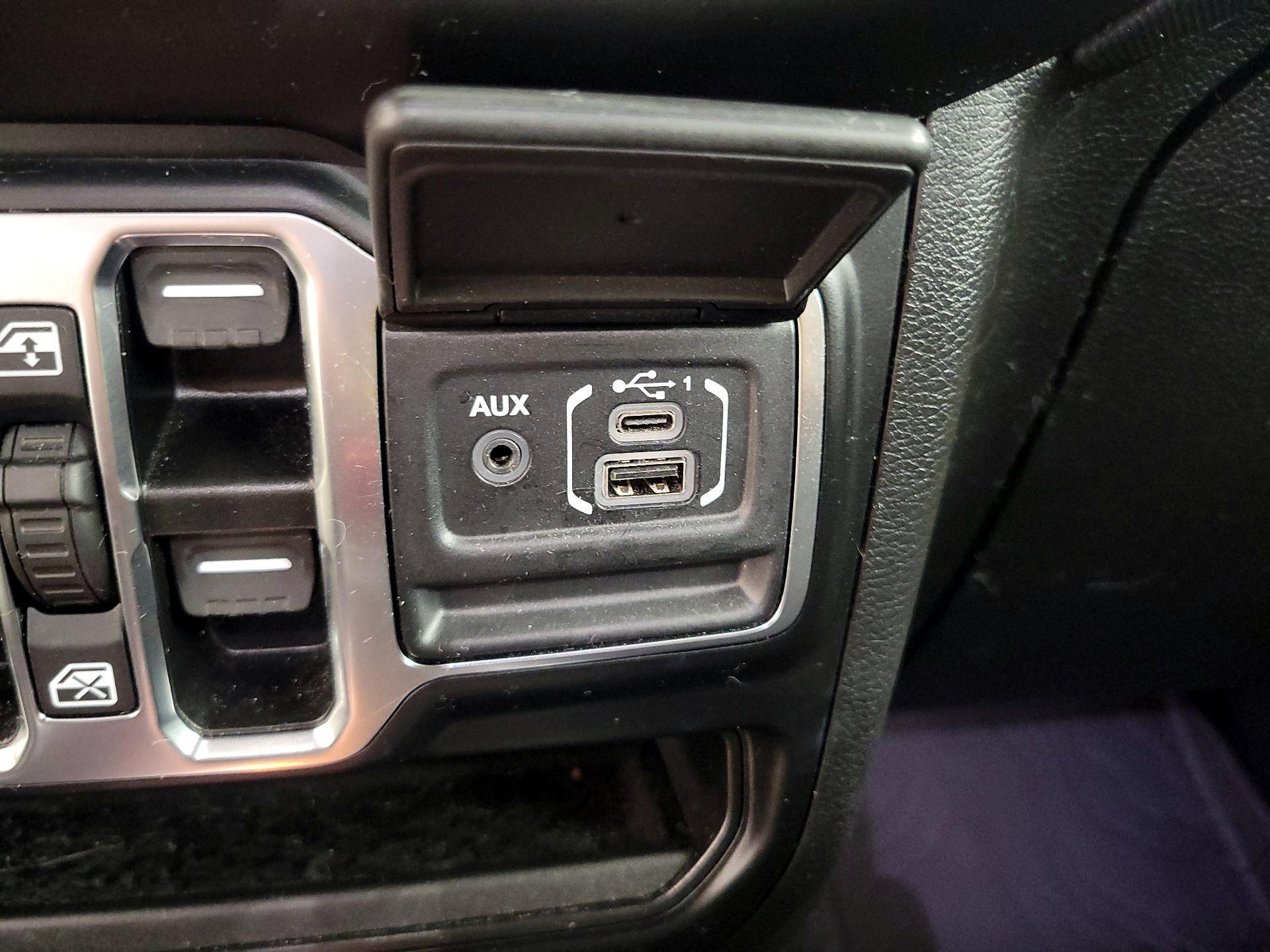 Thumbnail: 2023 Jeep Wrangler - 19