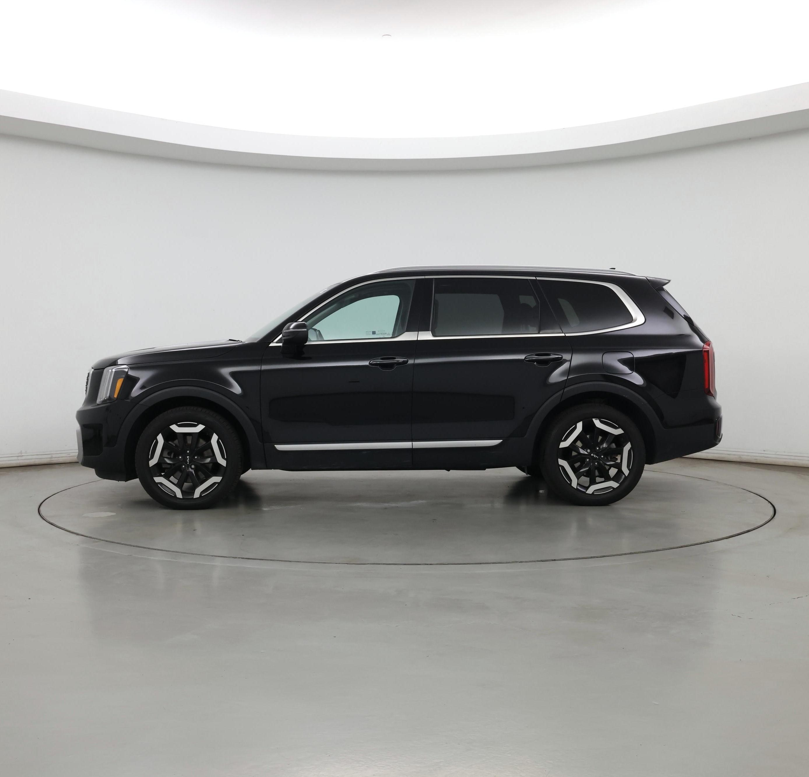 Thumbnail: 2023 Kia Telluride - 3