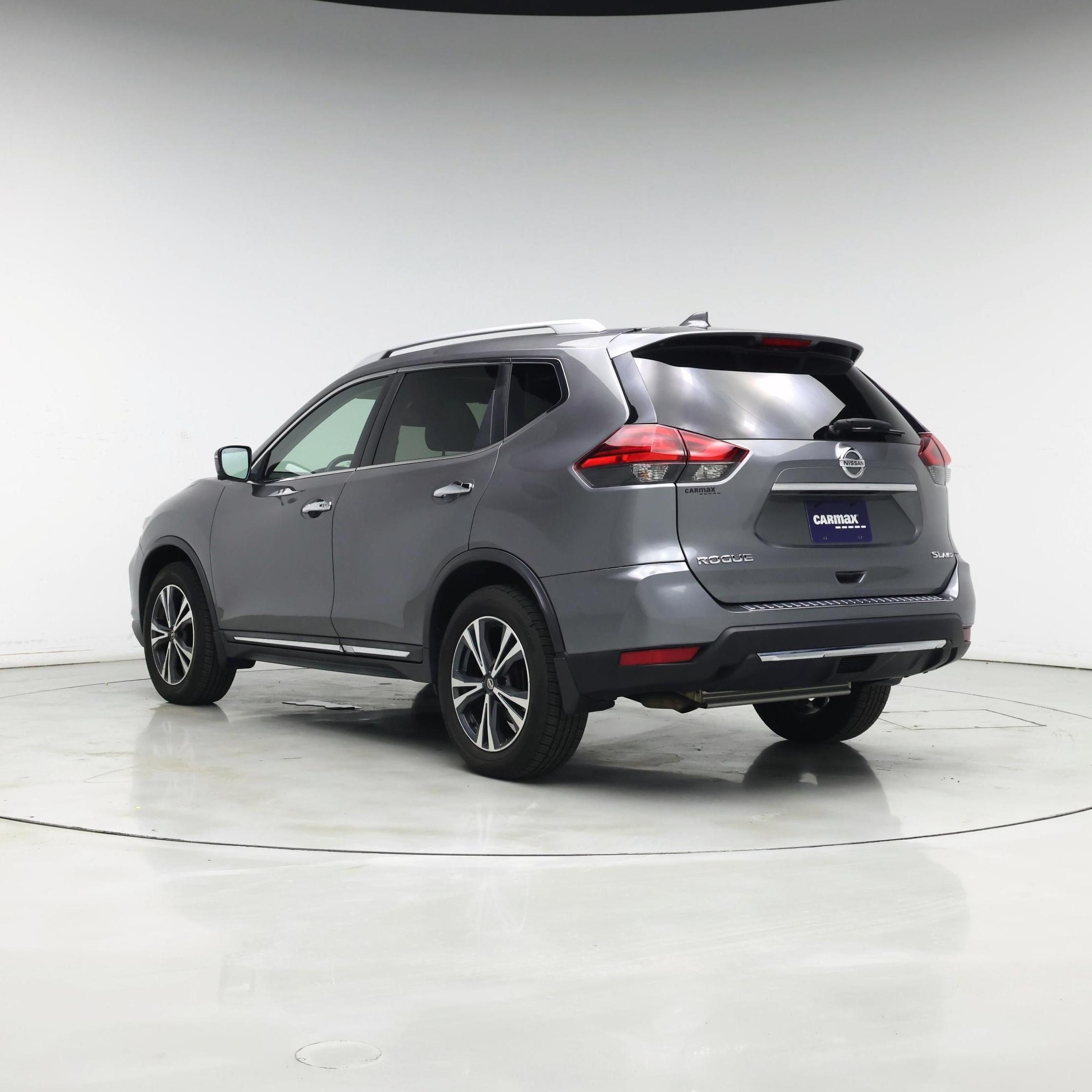 Thumbnail: 2017 Nissan Rogue - 2