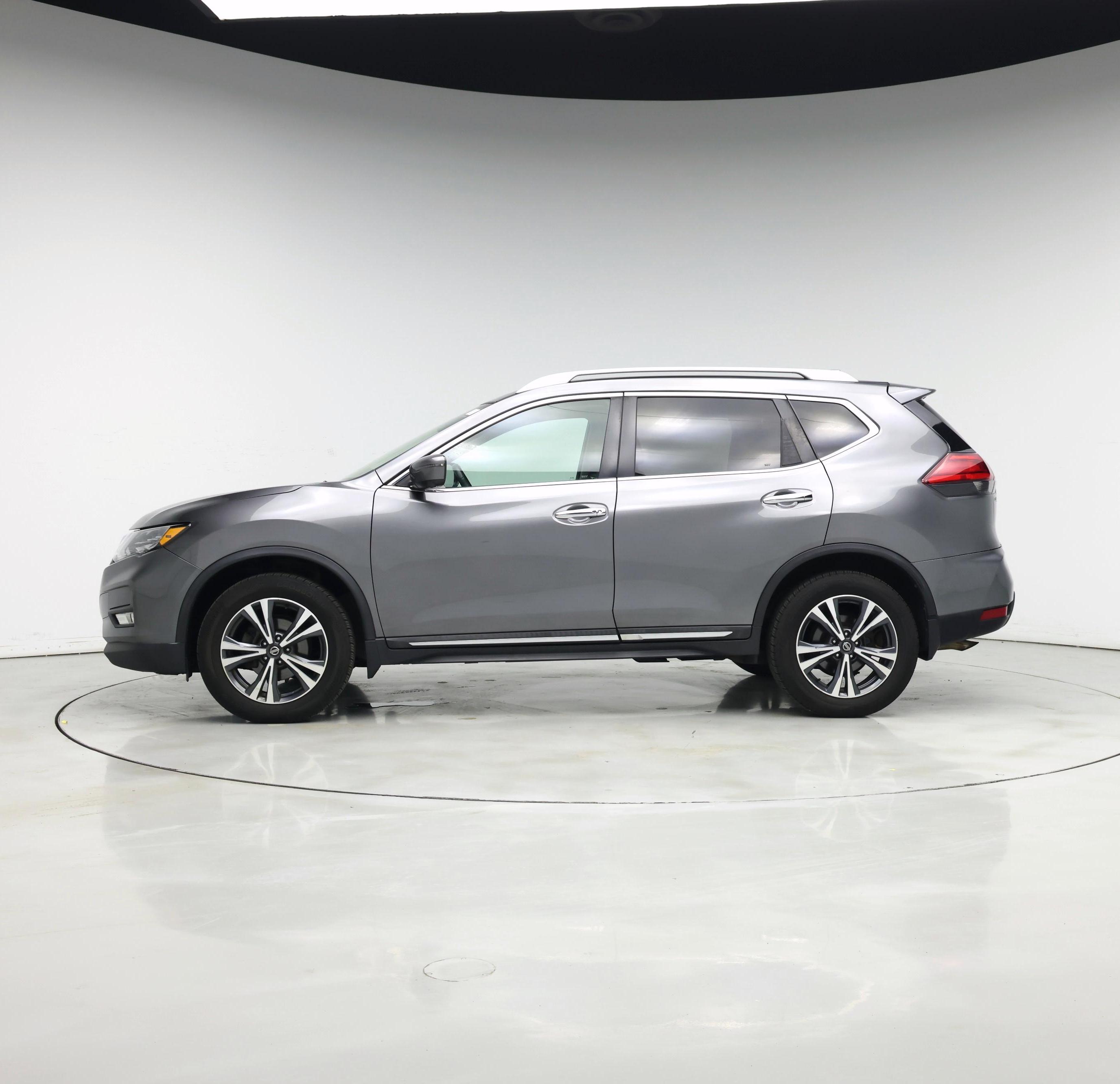 Thumbnail: 2017 Nissan Rogue - 3