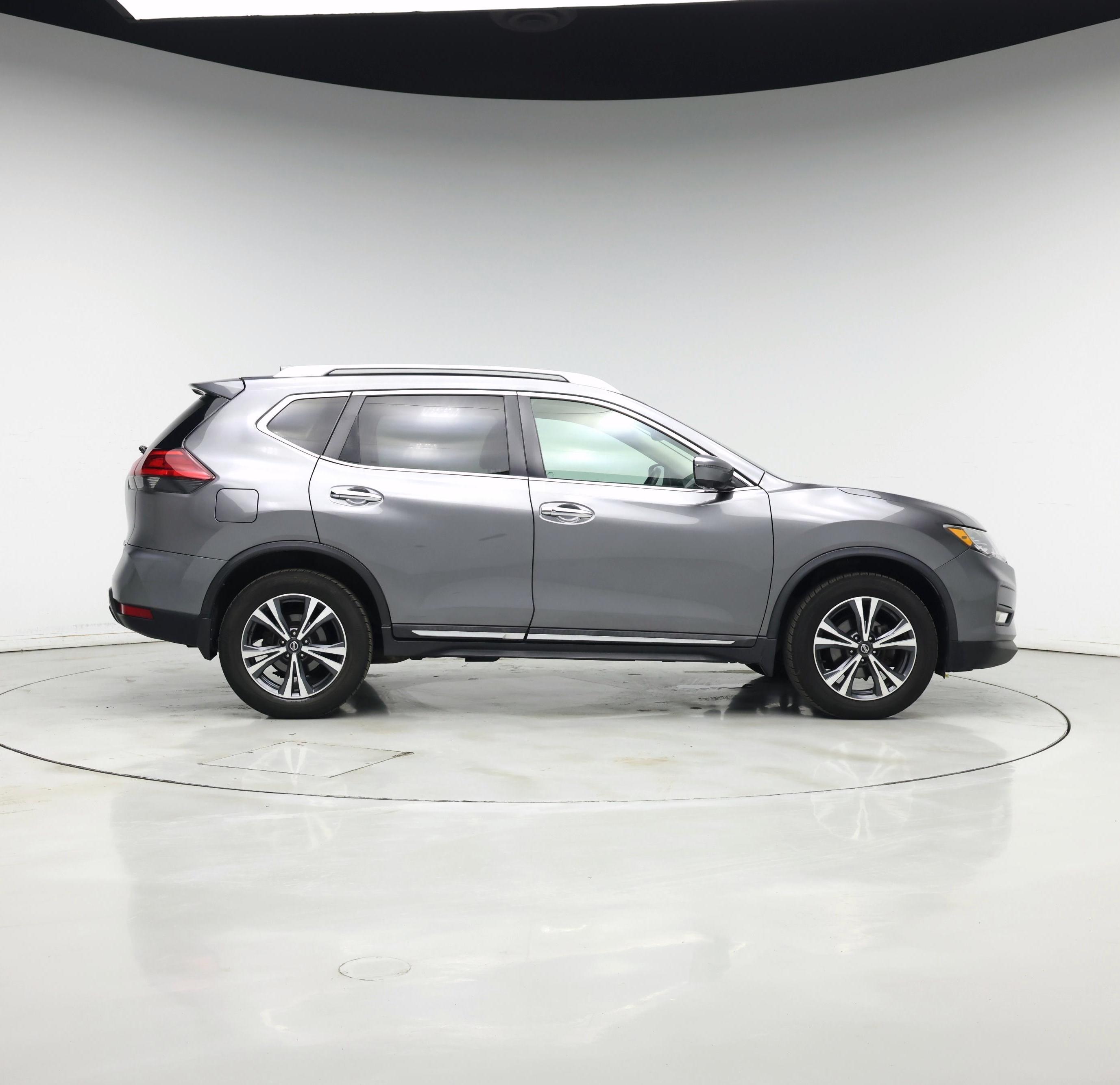 Thumbnail: 2017 Nissan Rogue - 7