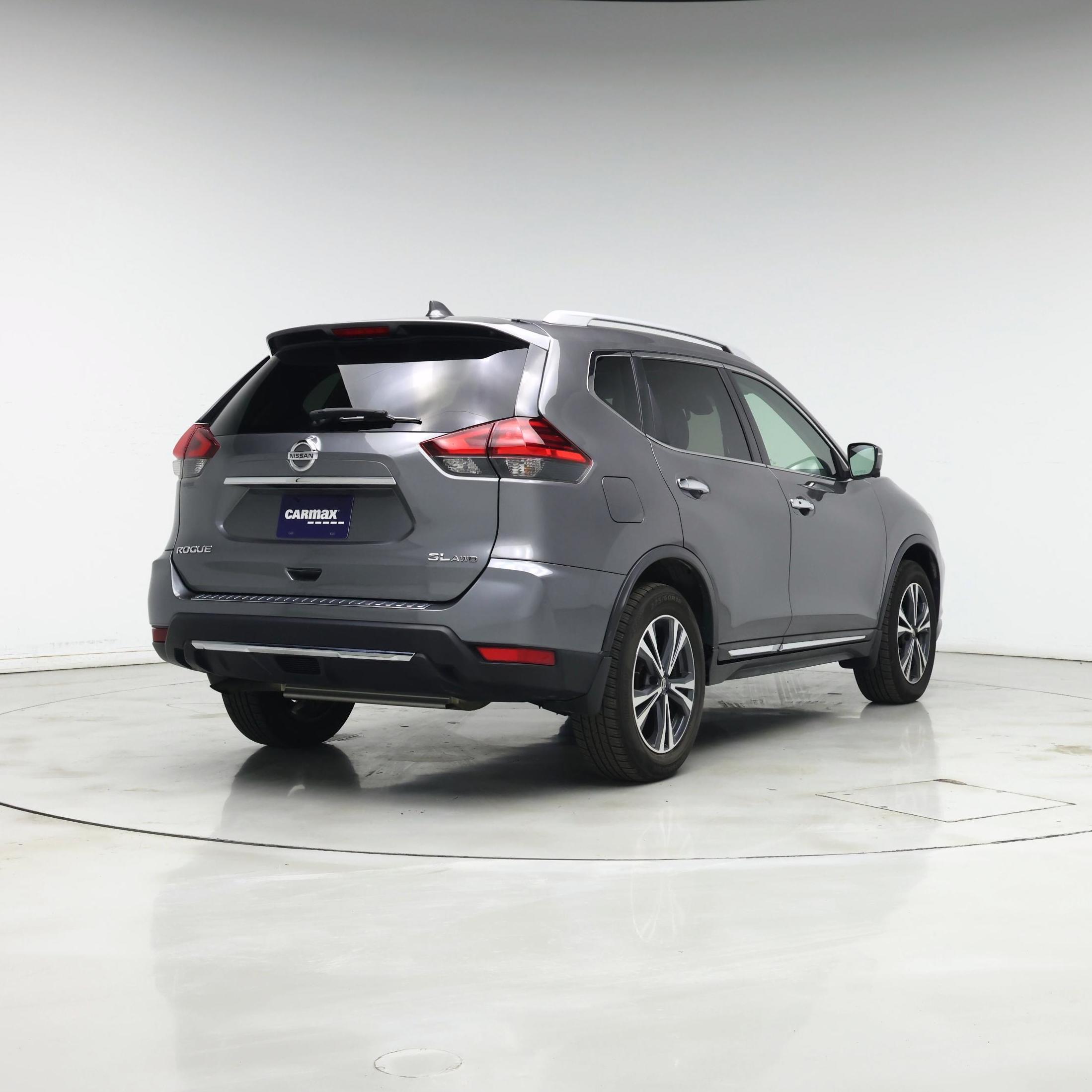 Thumbnail: 2017 Nissan Rogue - 8