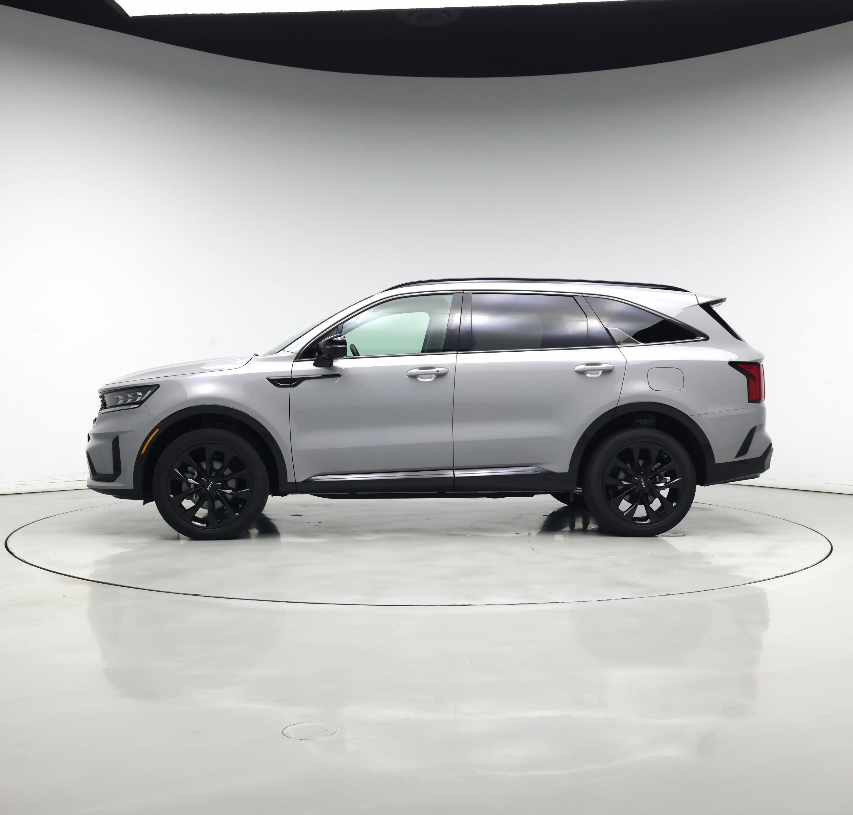 Thumbnail: 2023 Kia Sorento - 3