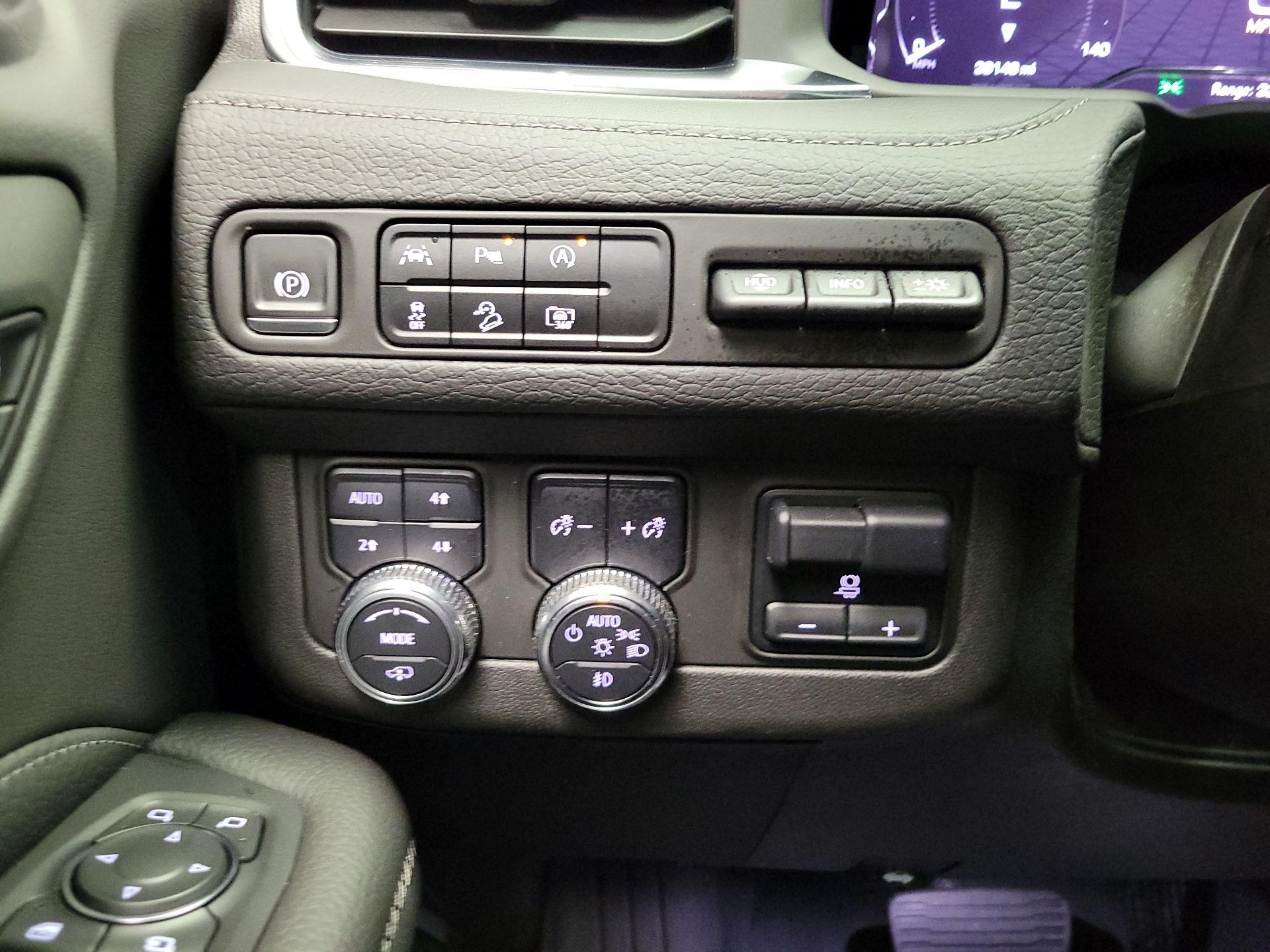 Thumbnail: 2023 GMC Yukon - 13