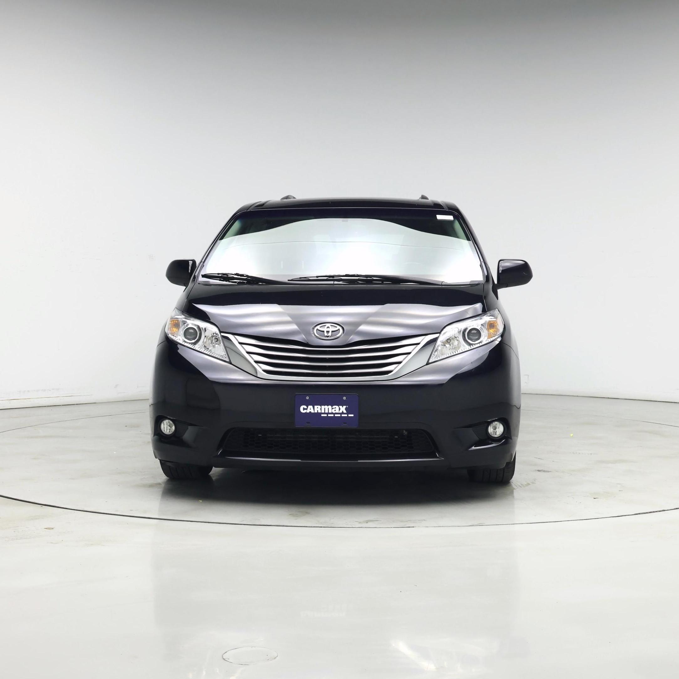 Thumbnail: 2017 Toyota Sienna - 5