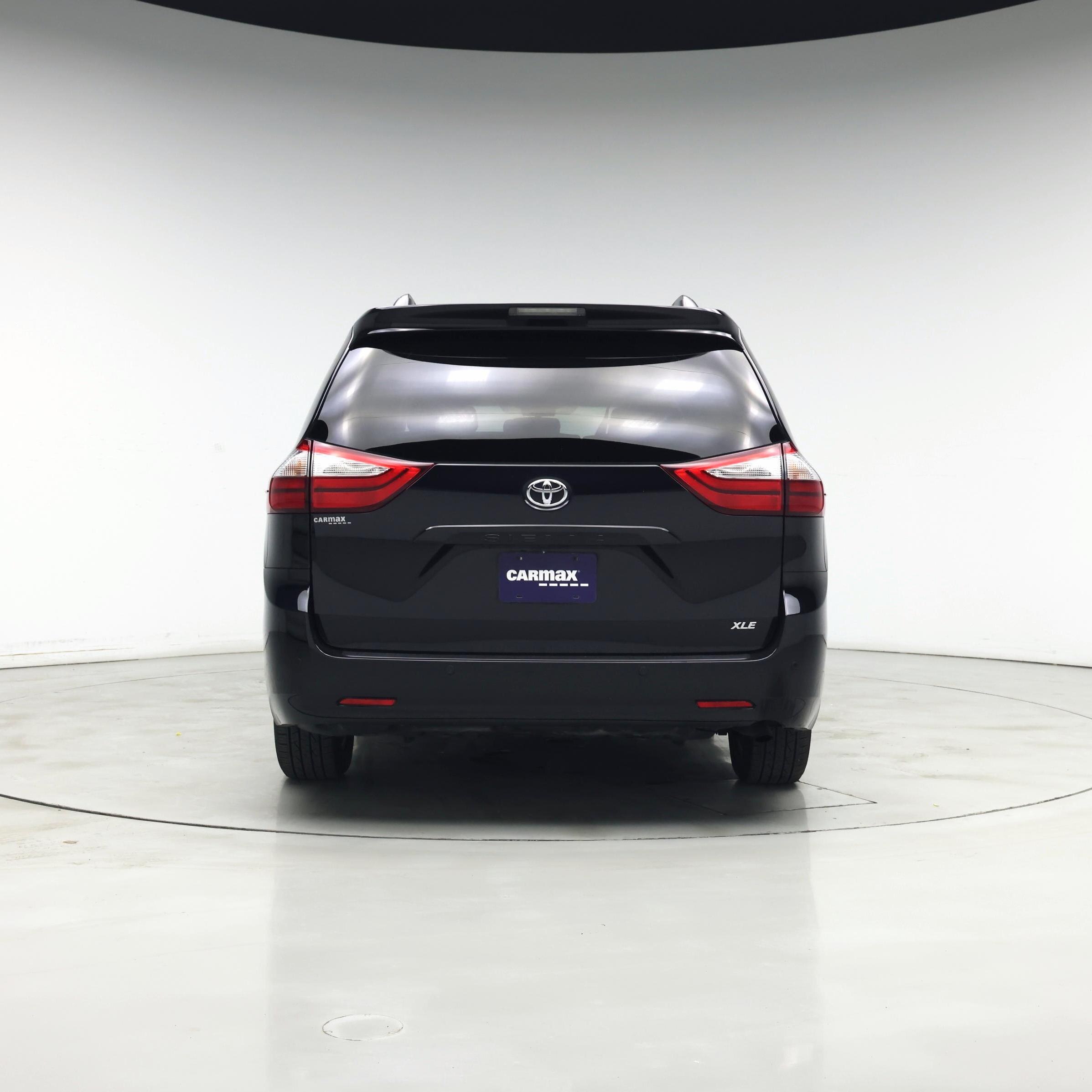 Thumbnail: 2017 Toyota Sienna - 6