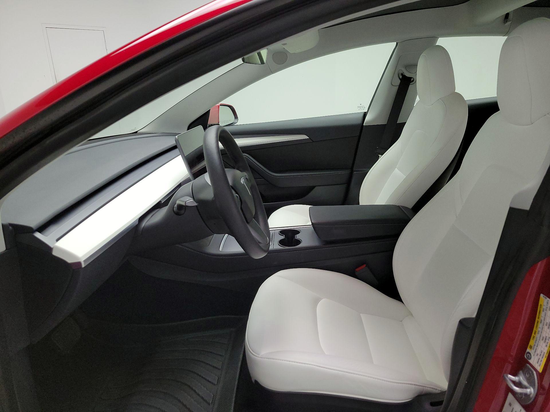 Thumbnail: 2022 Tesla Model 3 - 11