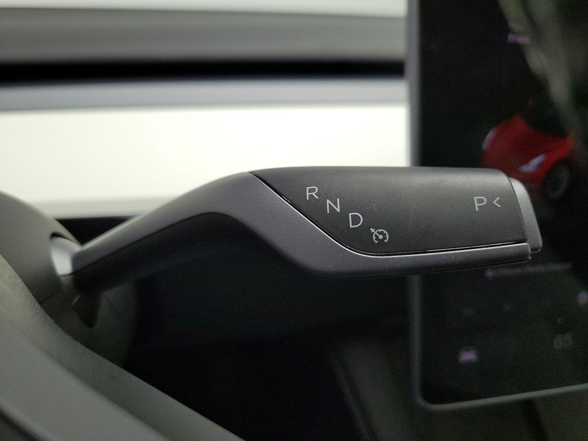 Thumbnail: 2022 Tesla Model 3 - 17