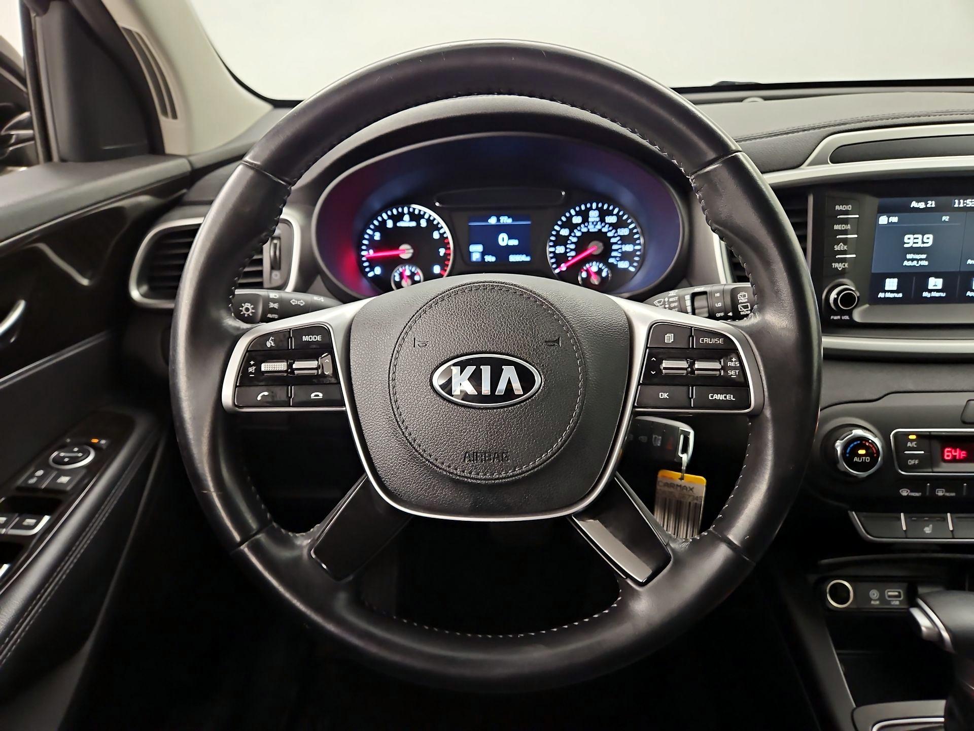 Thumbnail: 2020 Kia Sorento - 10