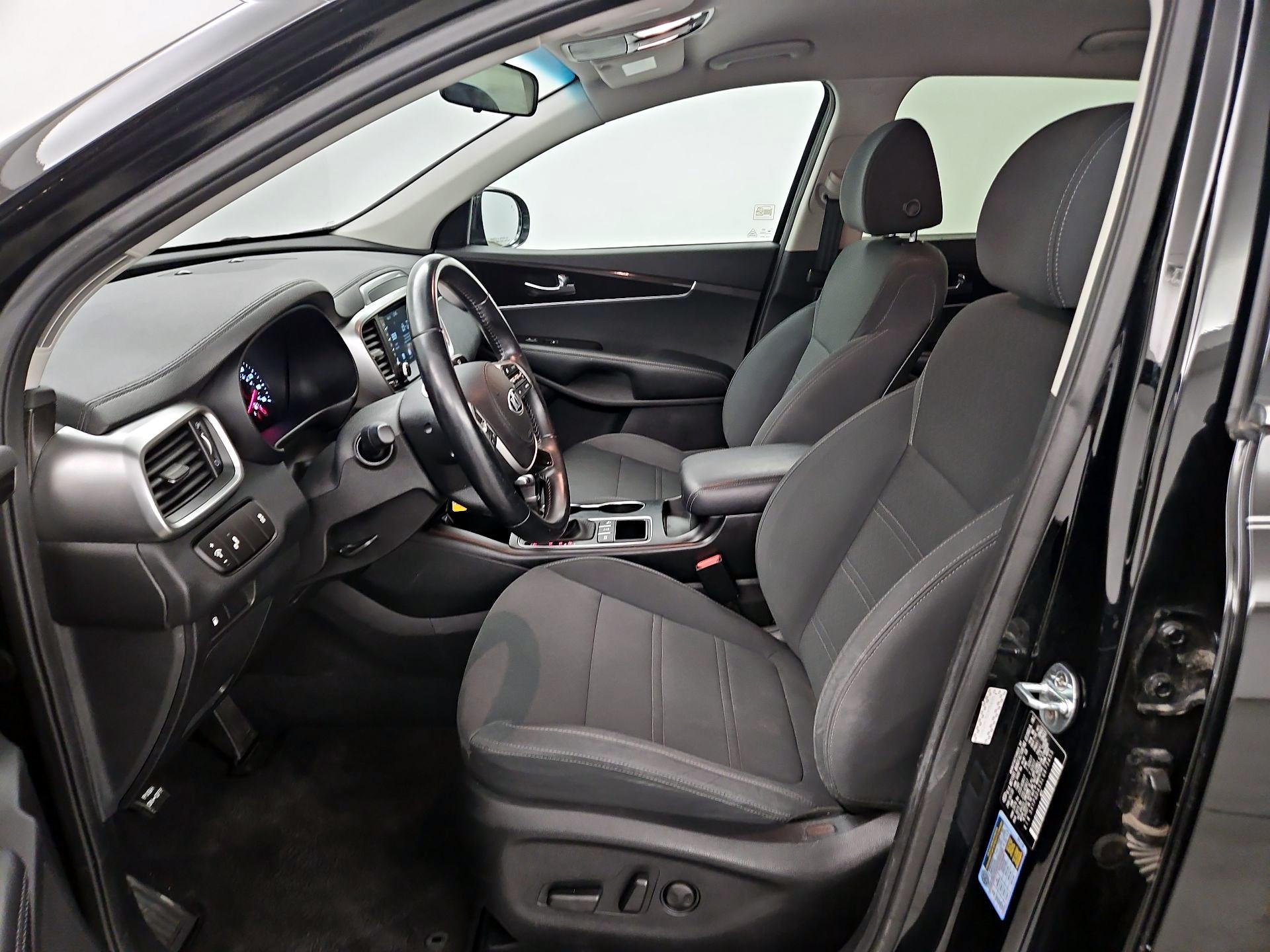 Thumbnail: 2020 Kia Sorento - 11