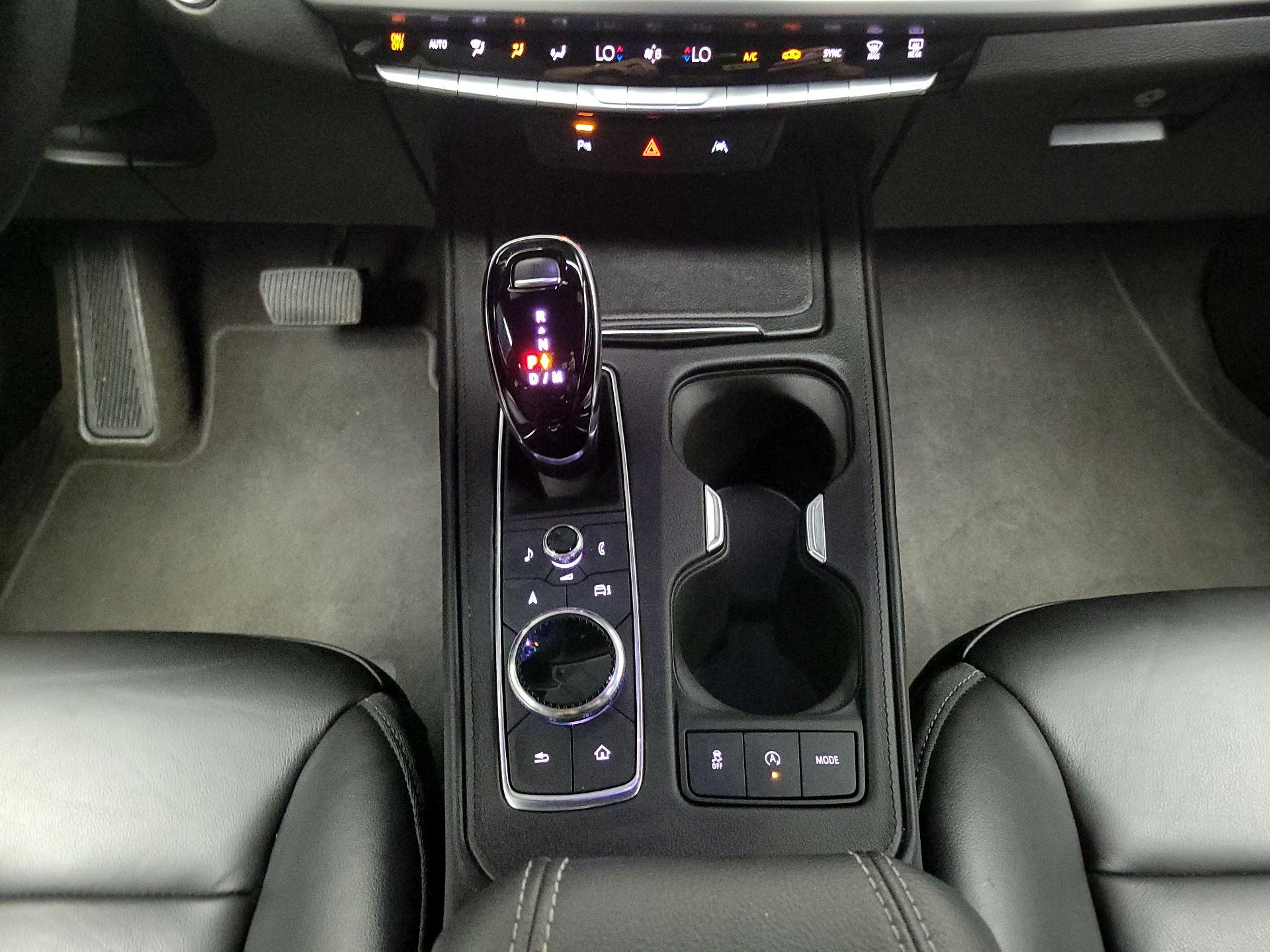 Thumbnail: 2024 Cadillac XT4 - 17