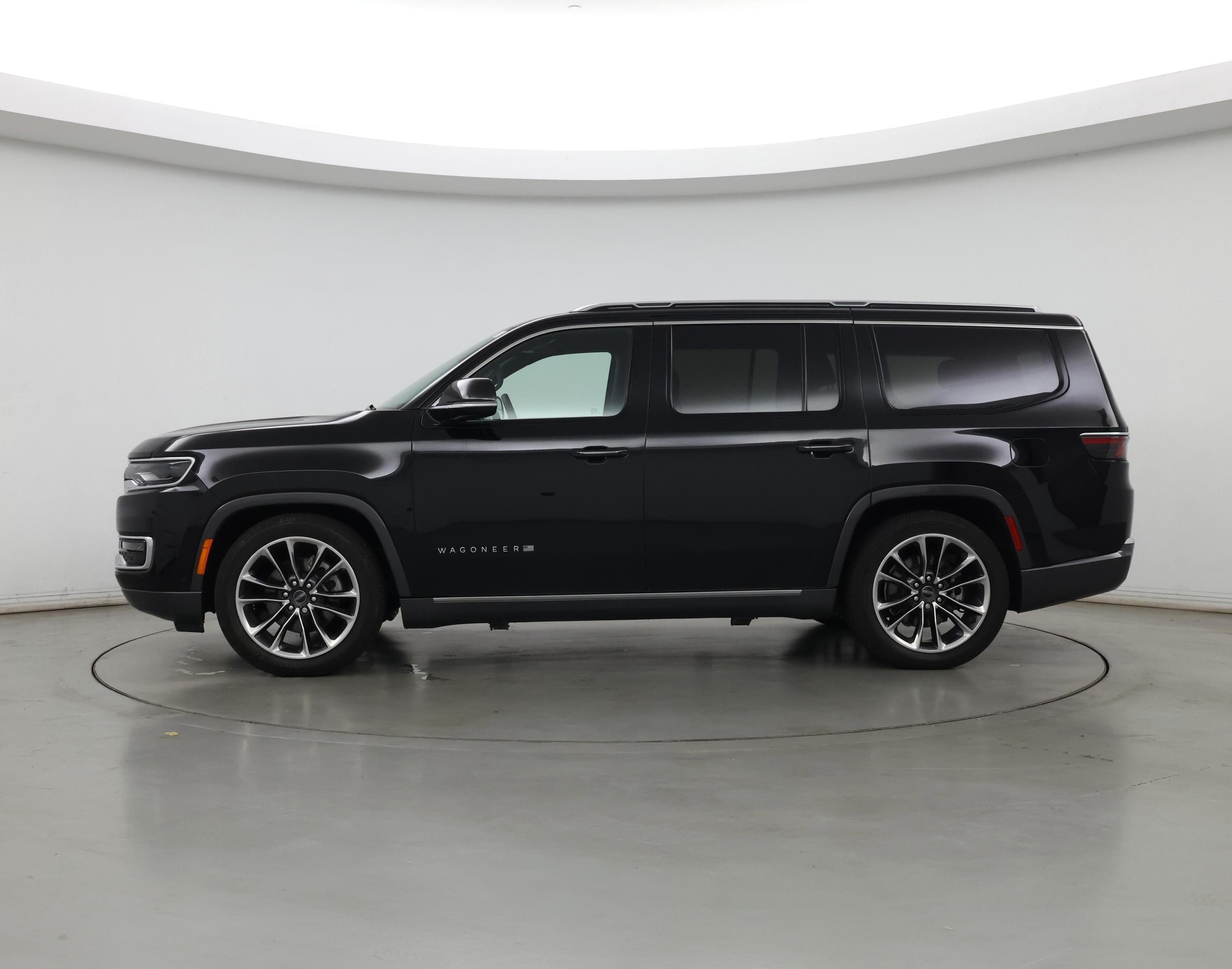 Thumbnail: 2022 Jeep Wagoneer - 3