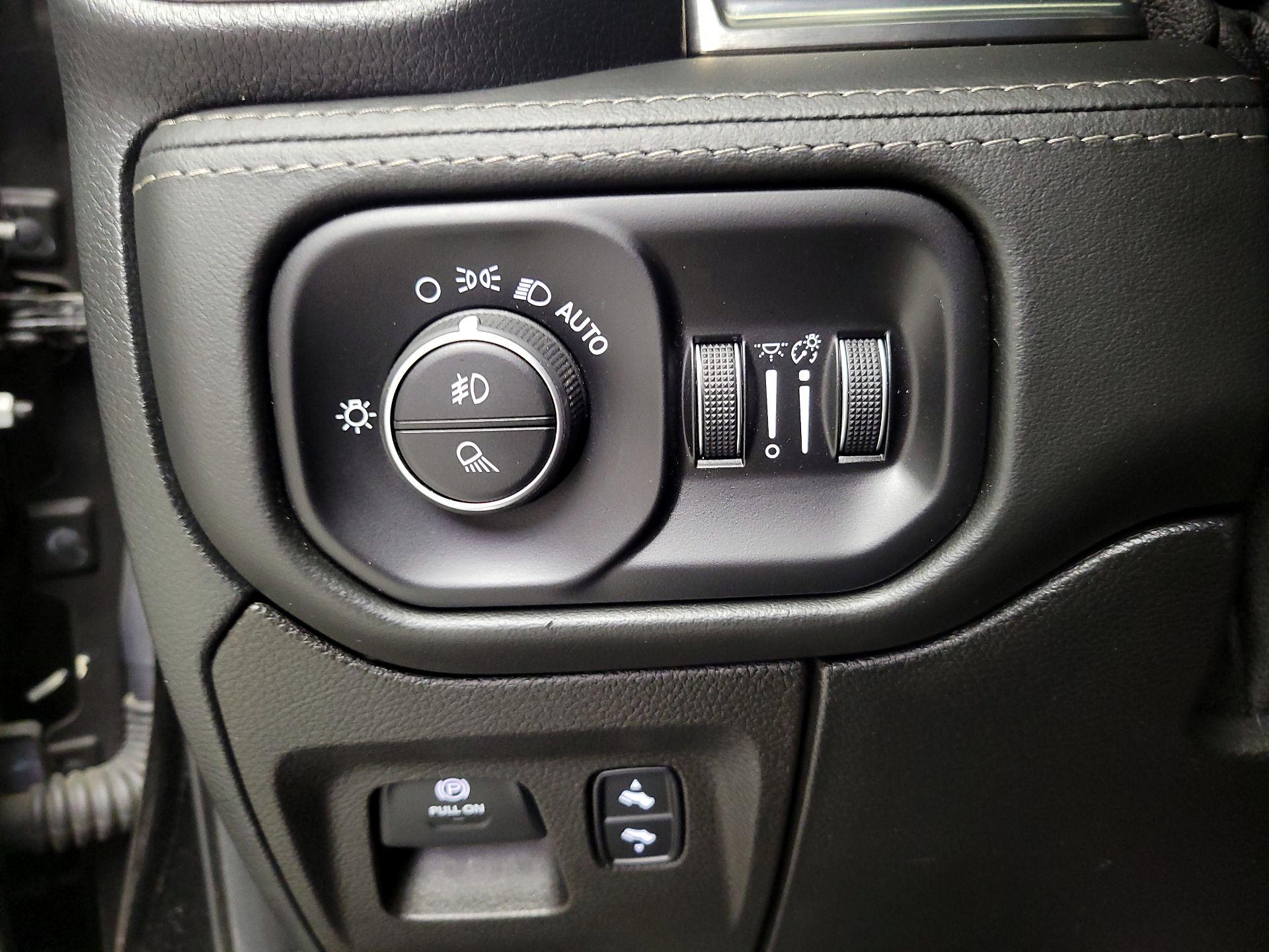 Thumbnail: 2019 RAM 1500 - 13