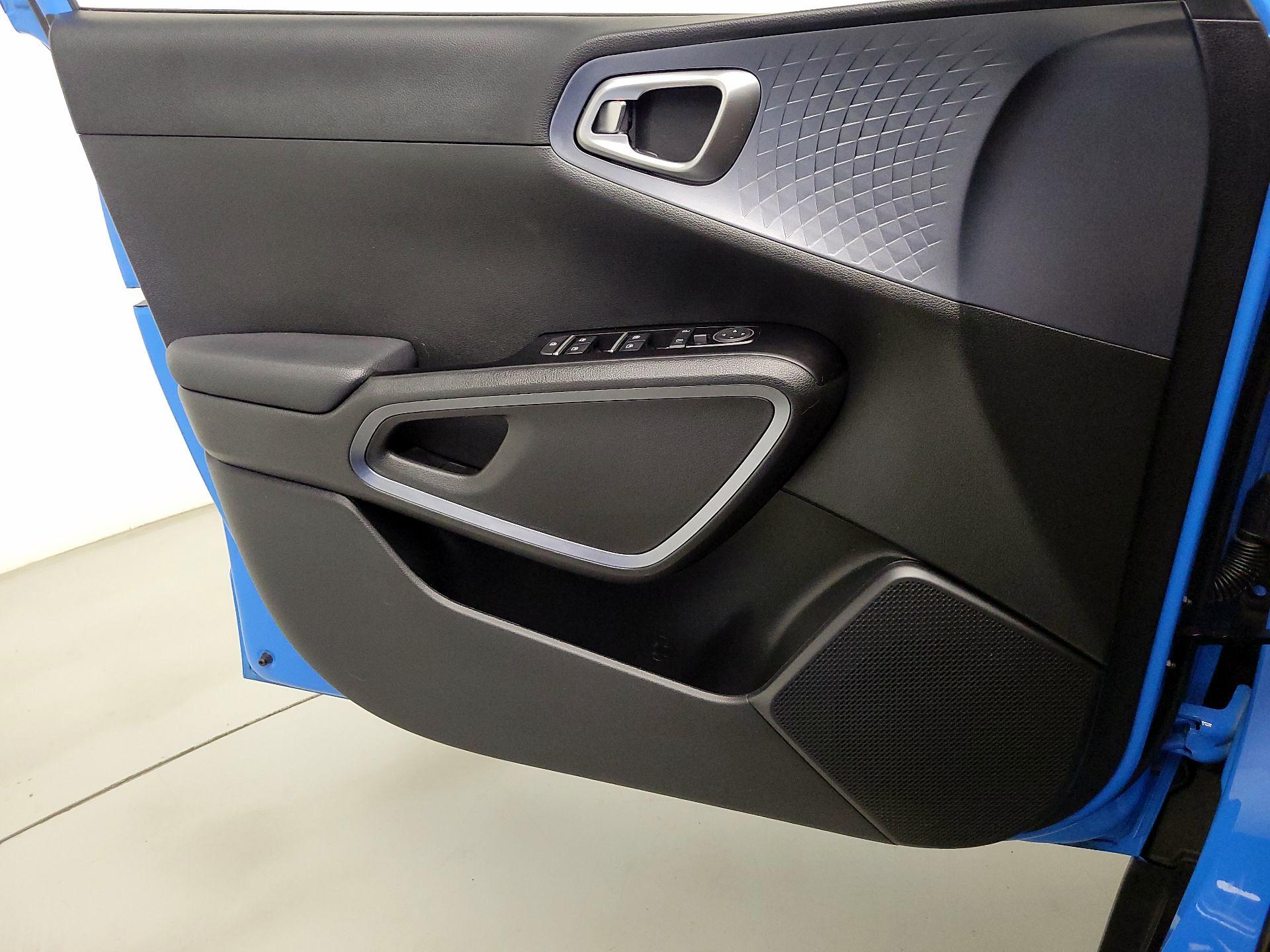 Thumbnail: 2023 Kia Soul - 12