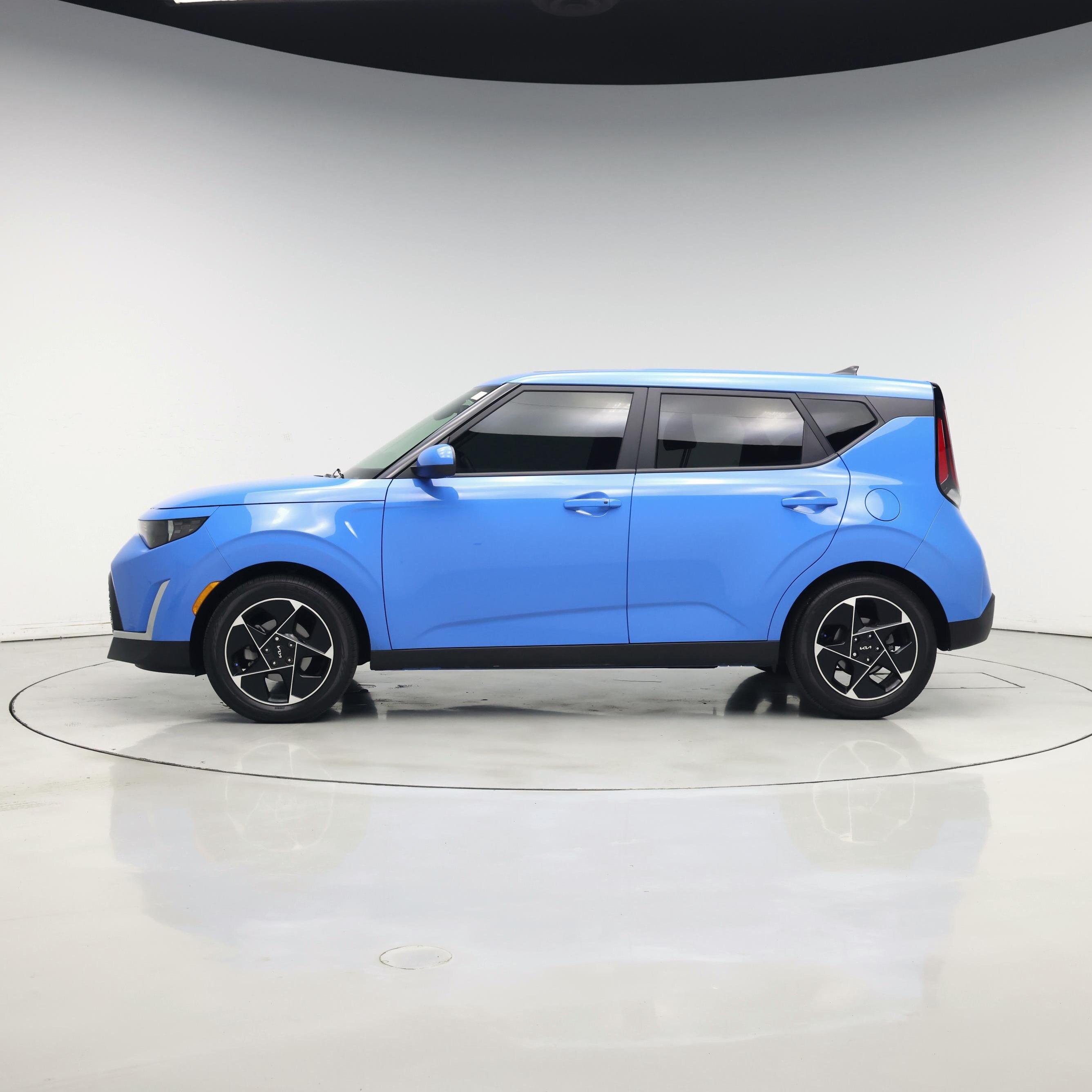 Thumbnail: 2023 Kia Soul - 3