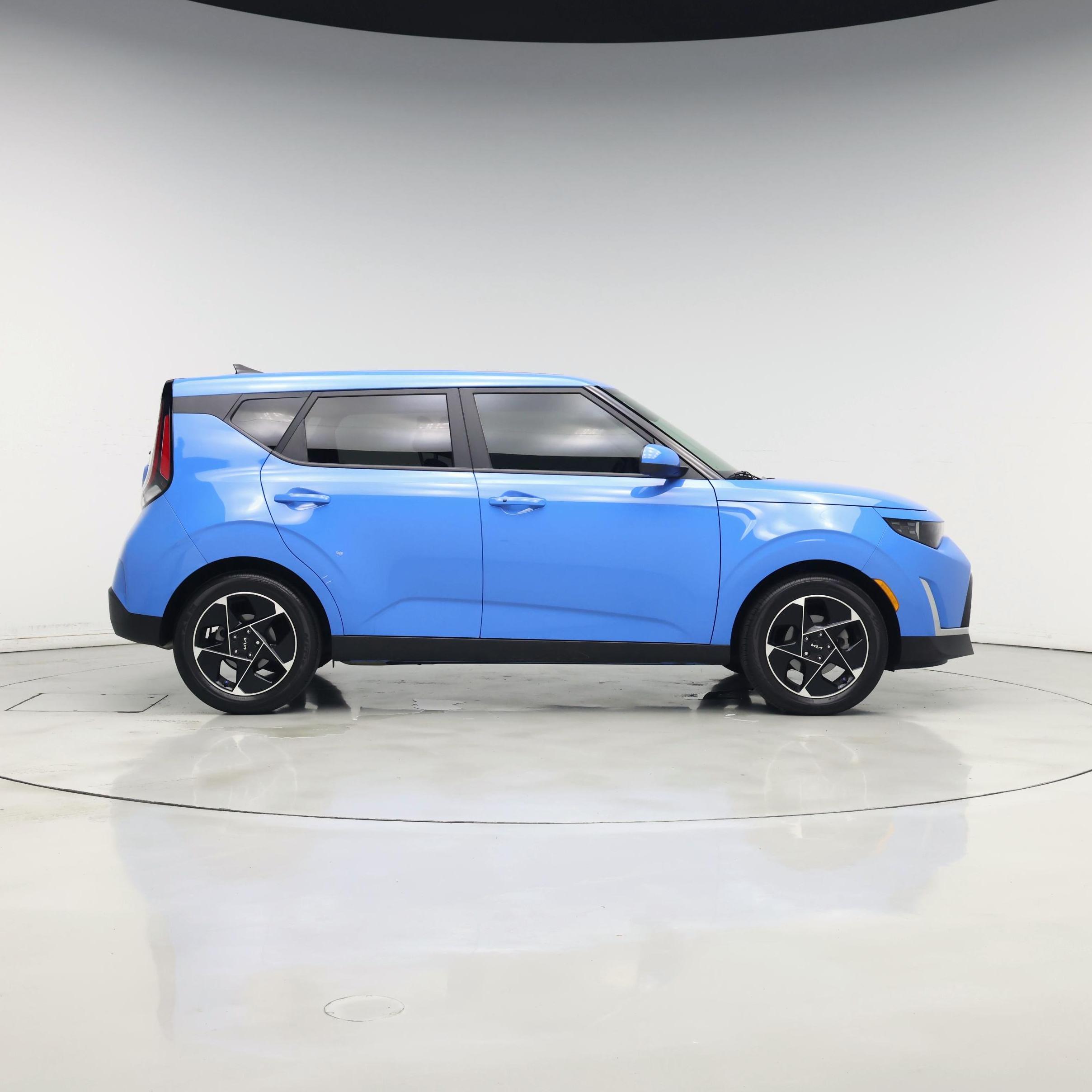Thumbnail: 2023 Kia Soul - 7