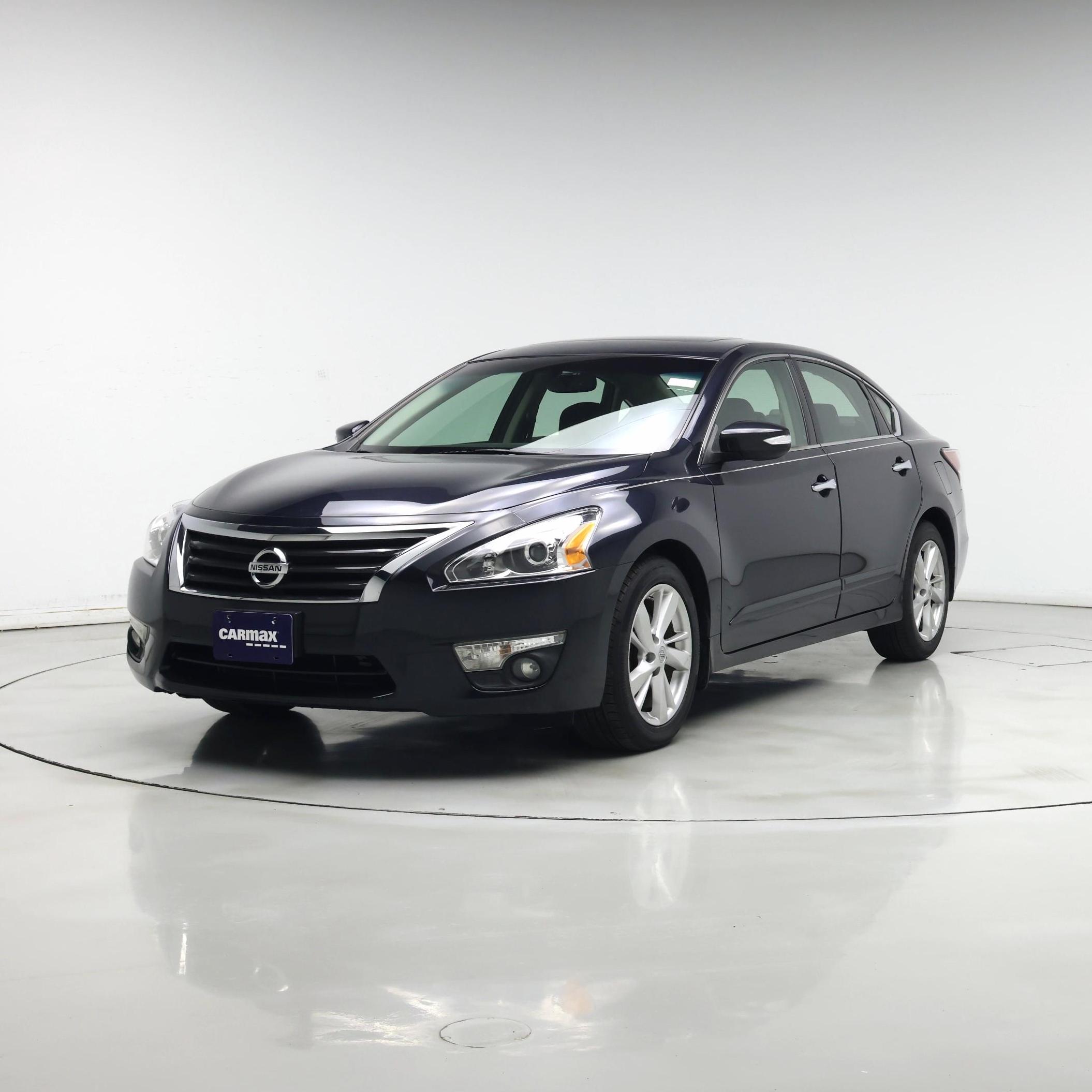 Thumbnail: 2015 Nissan Altima - 4