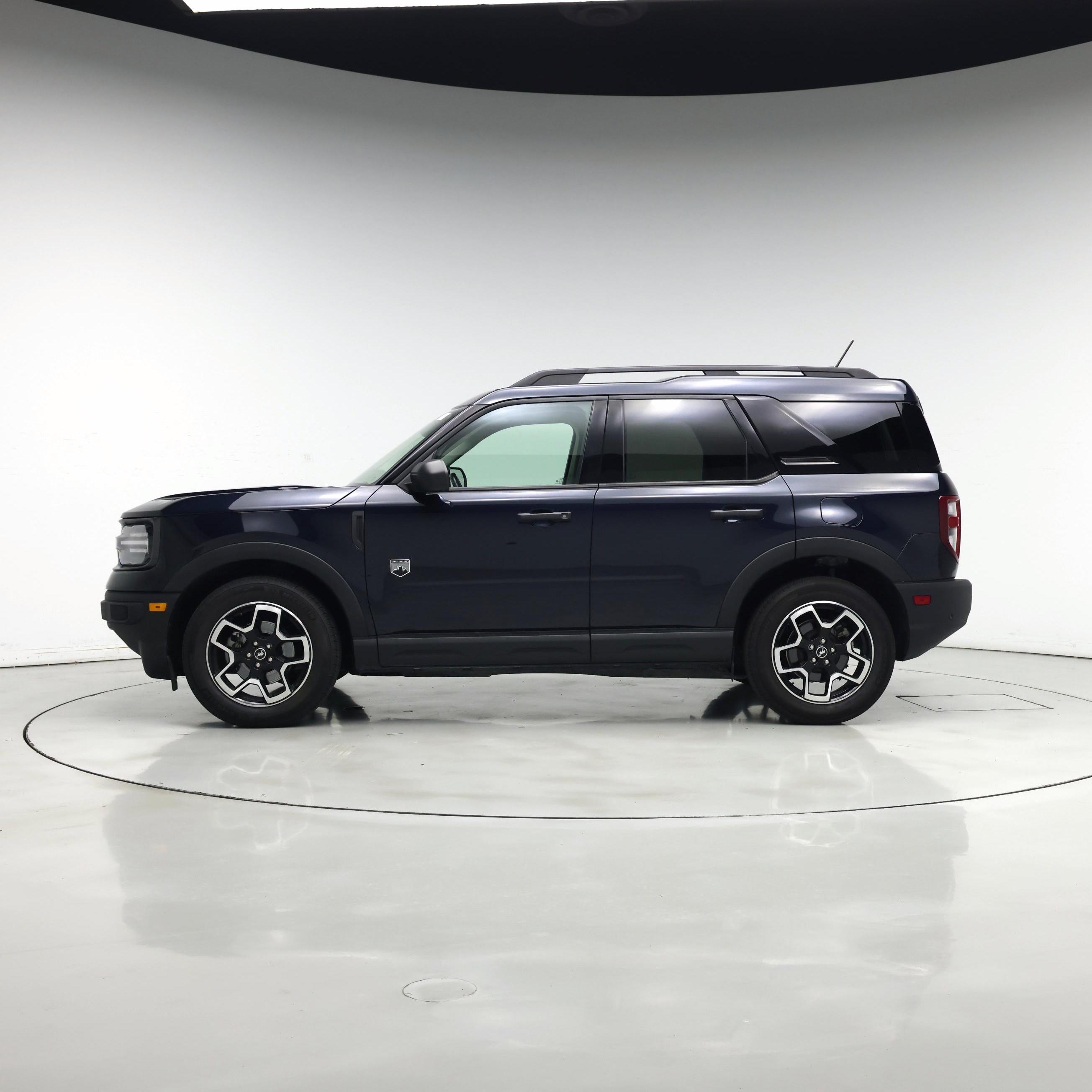 Thumbnail: 2021 Ford Bronco Sport - 3