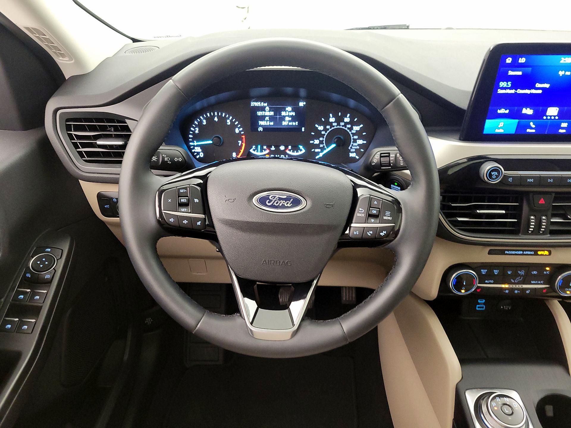 Thumbnail: 2022 Ford Escape - 10