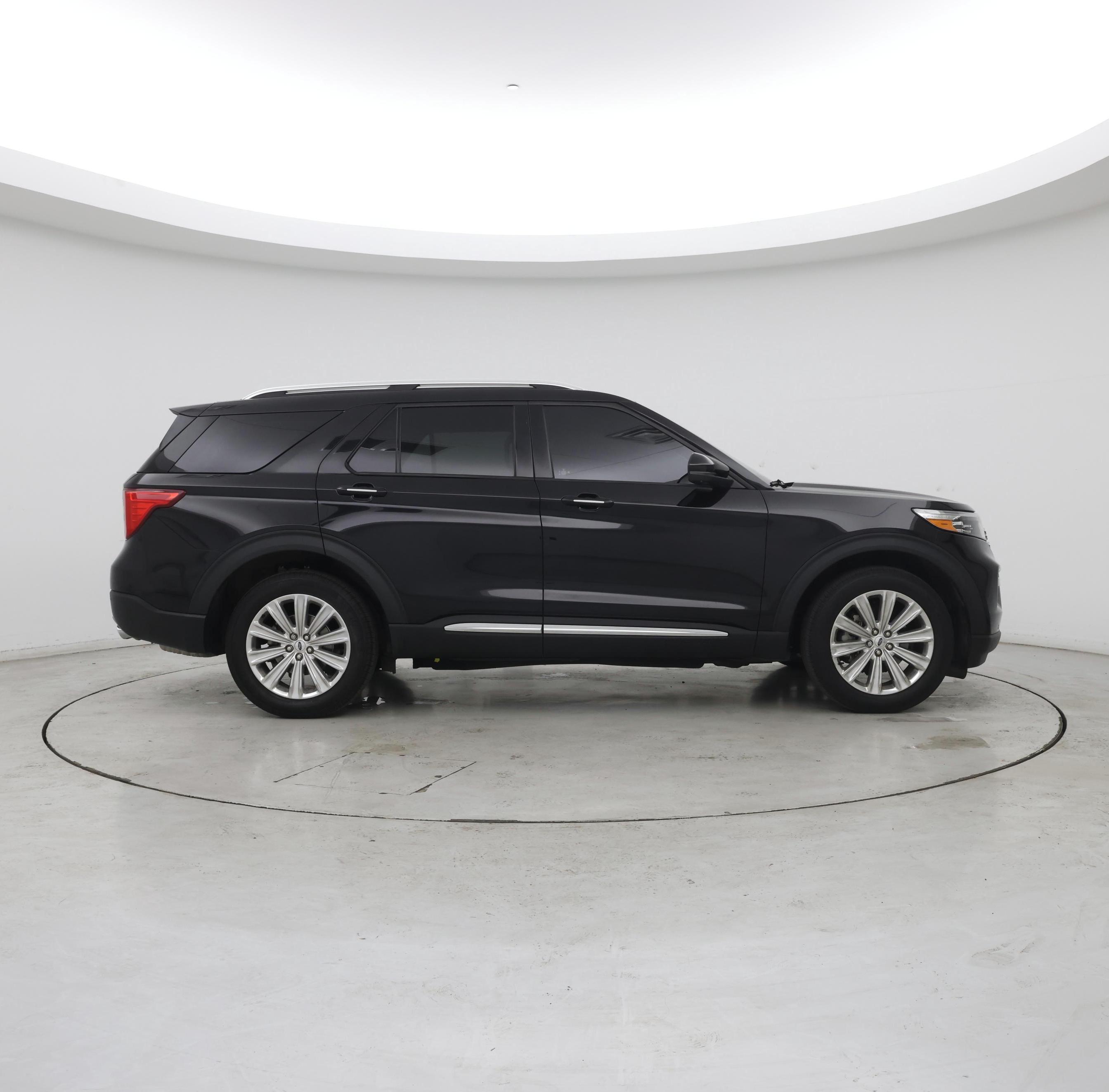 Thumbnail: 2021 Ford Explorer - 7