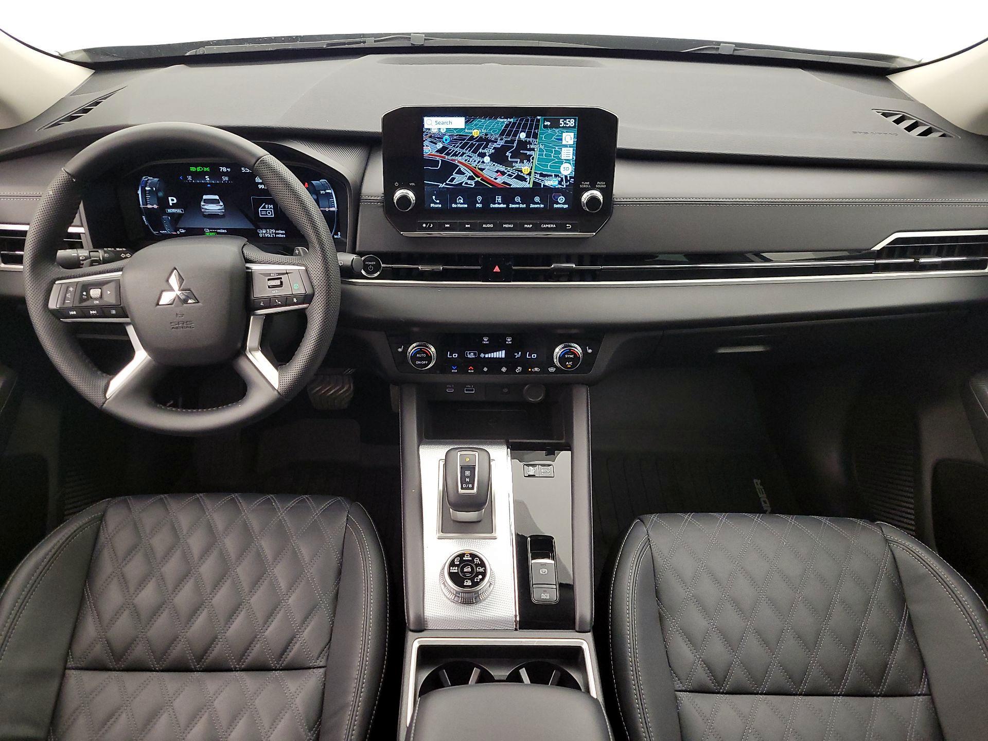 Thumbnail: 2023 Mitsubishi Outlander - 9