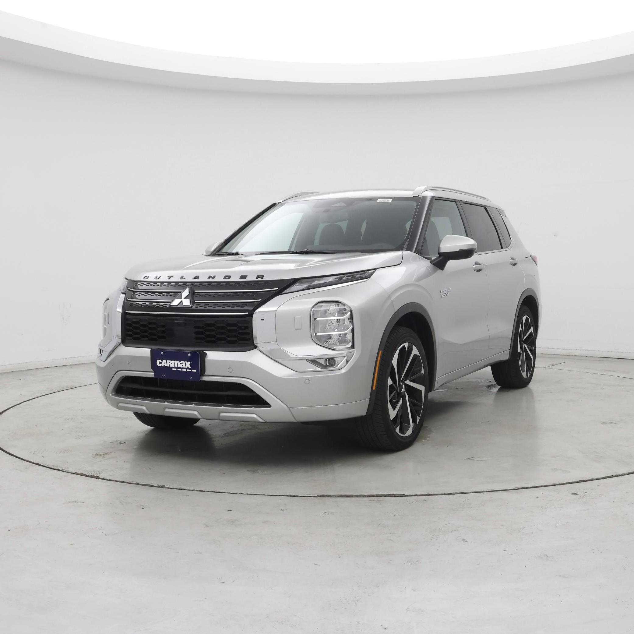 Thumbnail: 2023 Mitsubishi Outlander - 4
