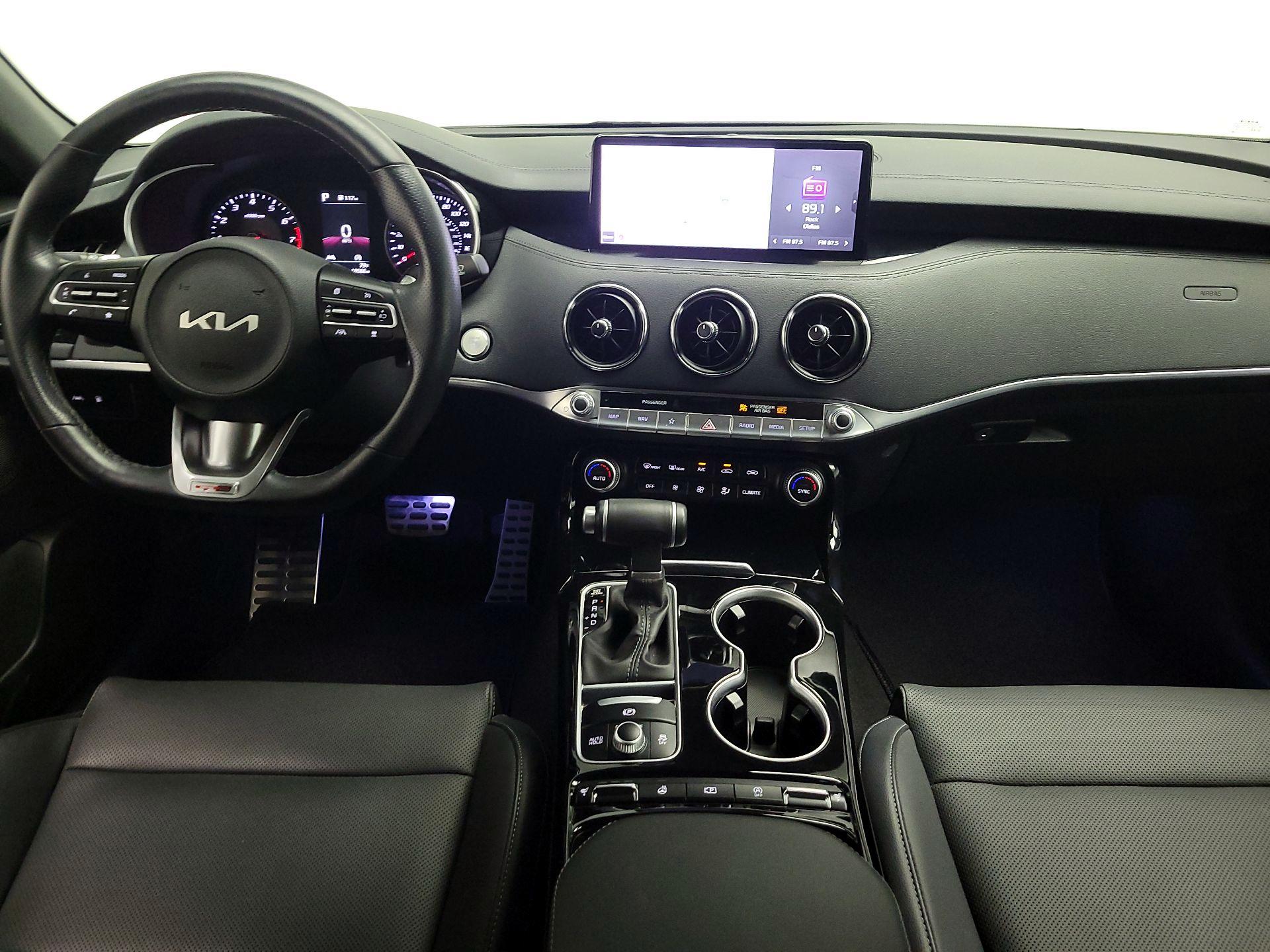 Thumbnail: 2022 Kia Stinger - 9